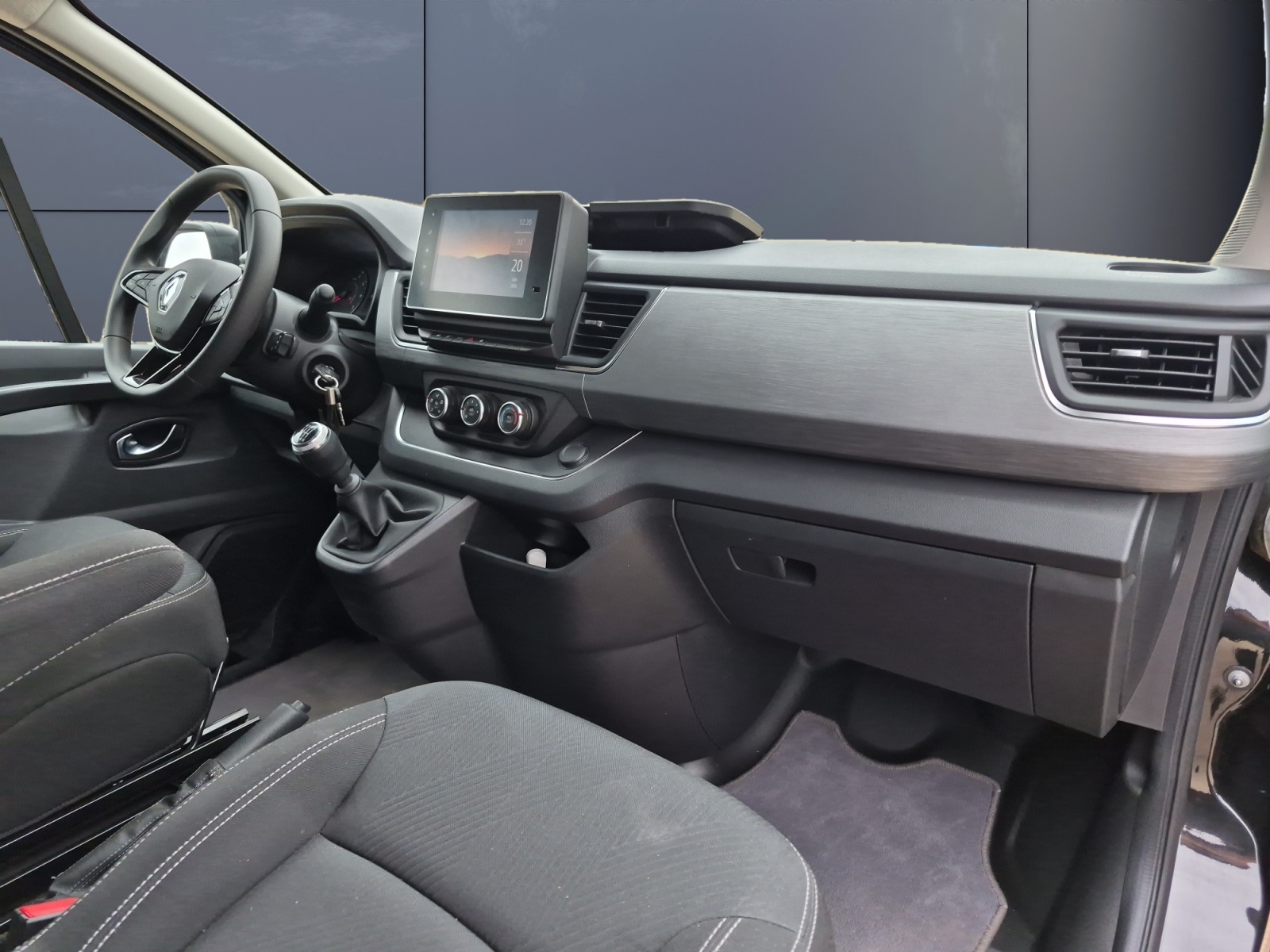 Renault Trafic 12