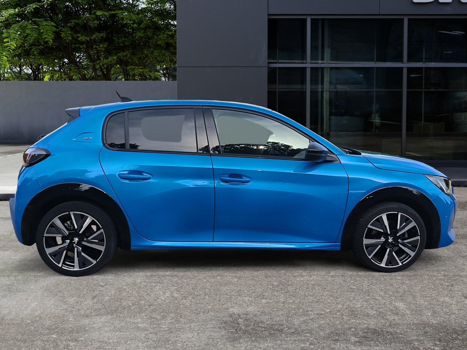 Peugeot 208 5