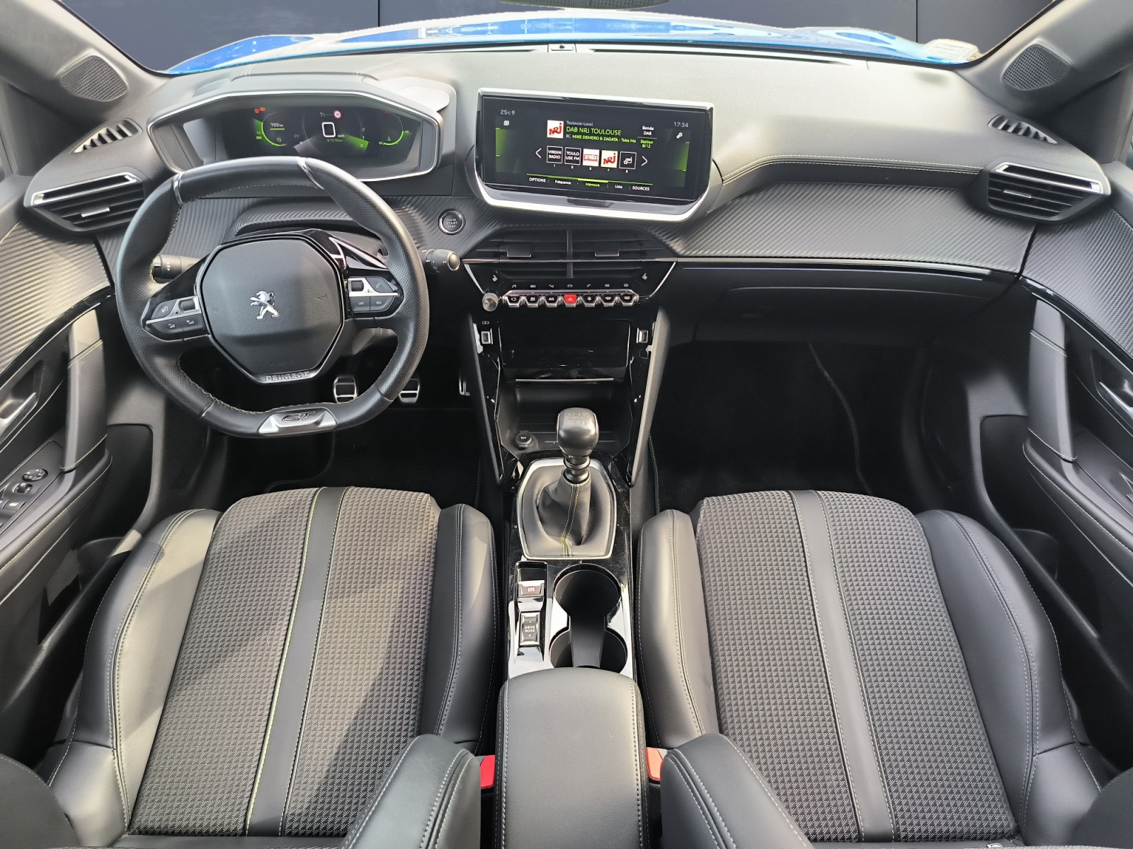 Peugeot 208 14