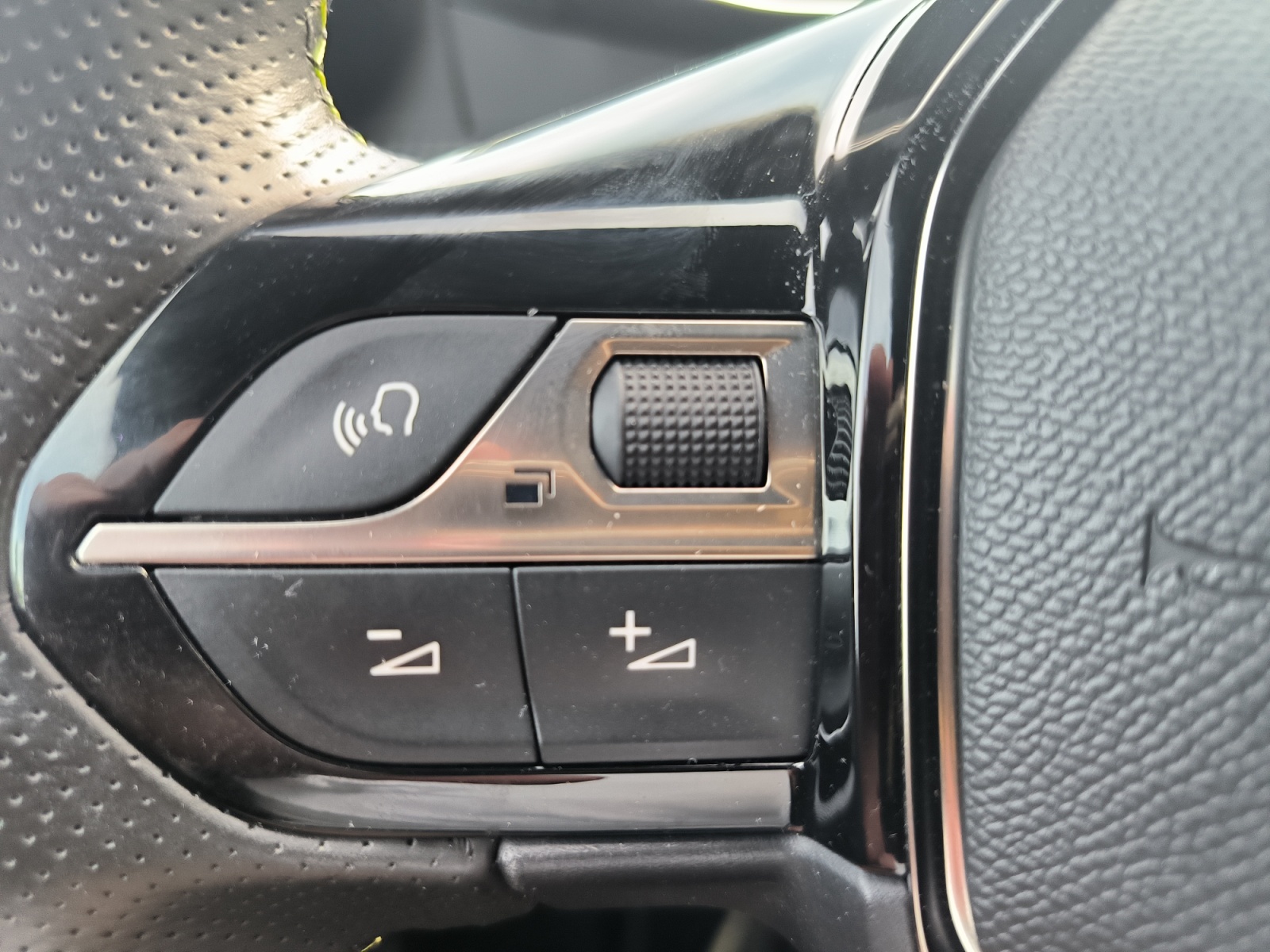 Peugeot 208 17