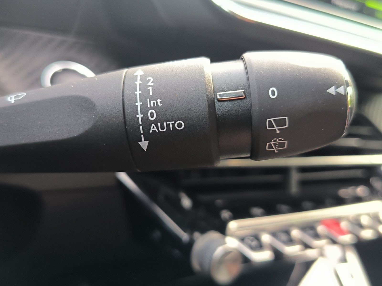 Peugeot 208 21