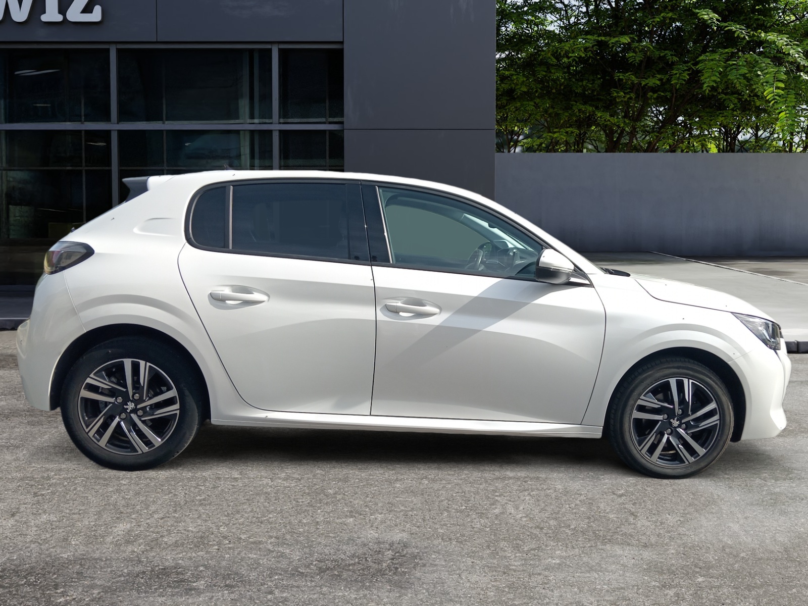 Peugeot 208 5