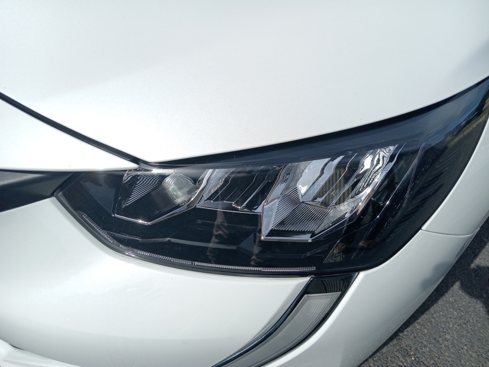 Peugeot 208 26