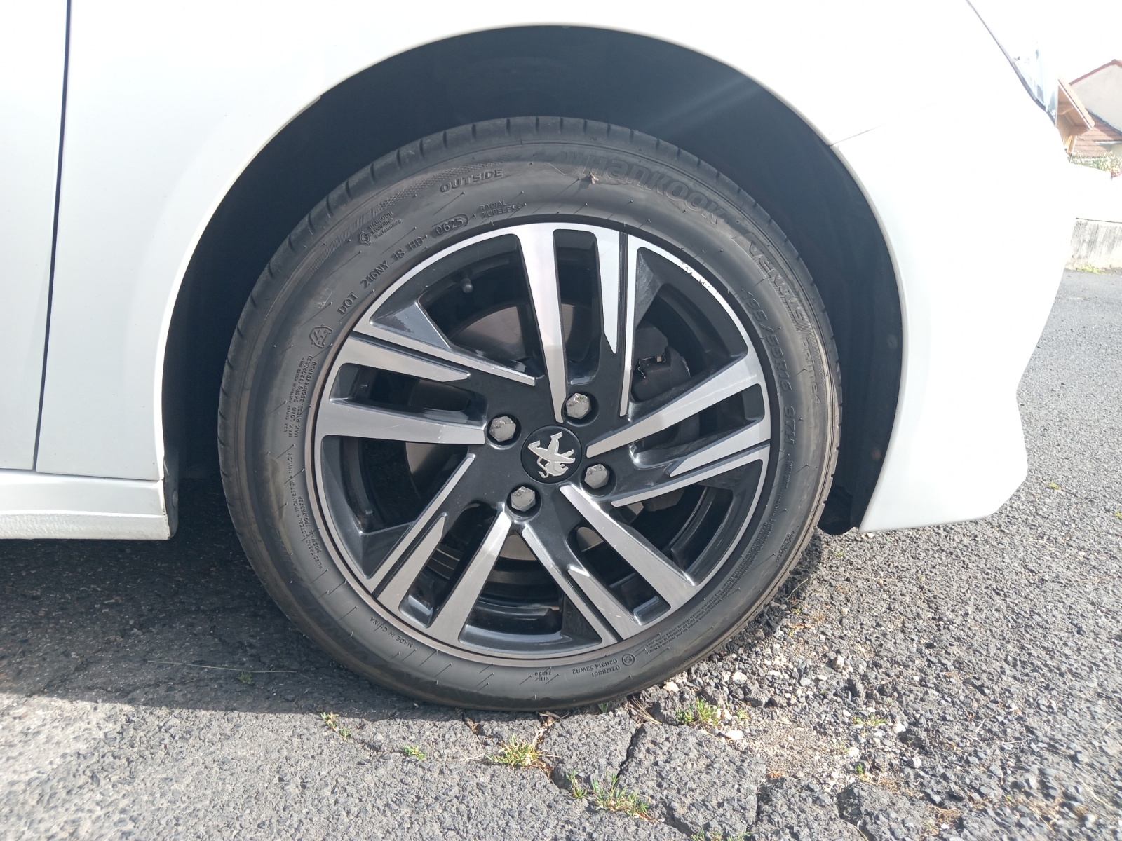 Peugeot 208 32
