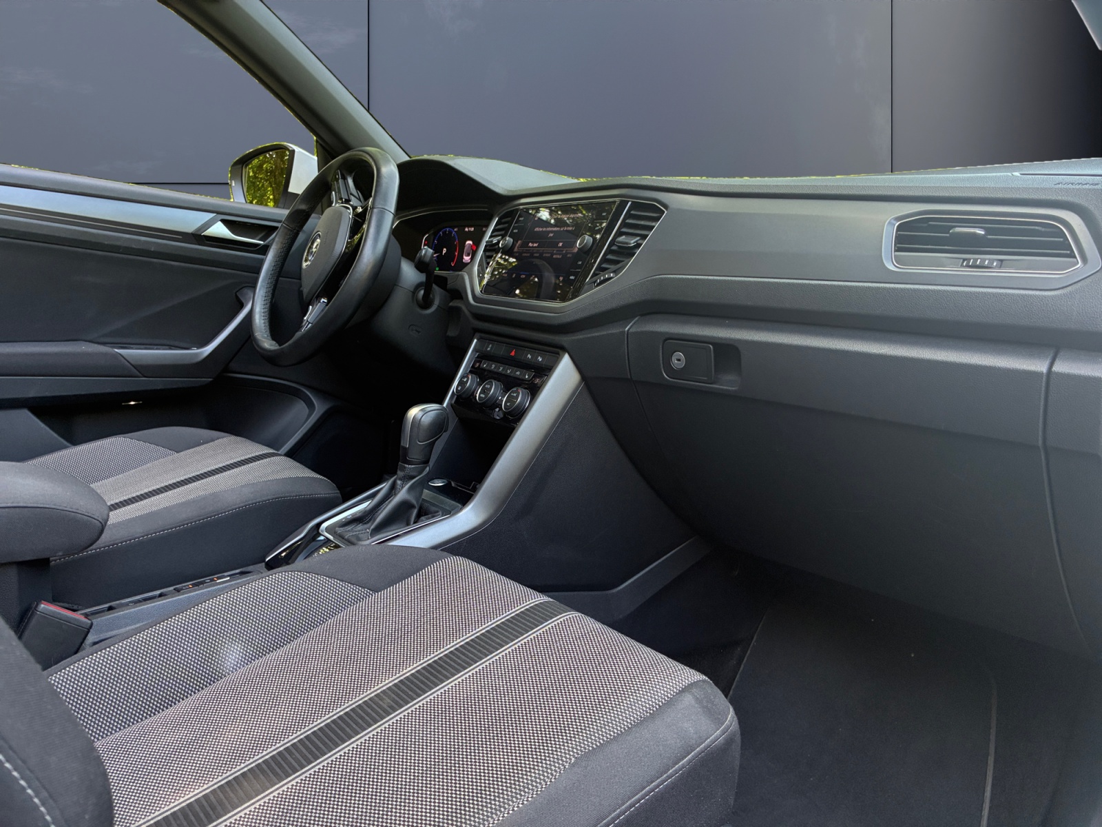 Volkswagen T-Roc 12