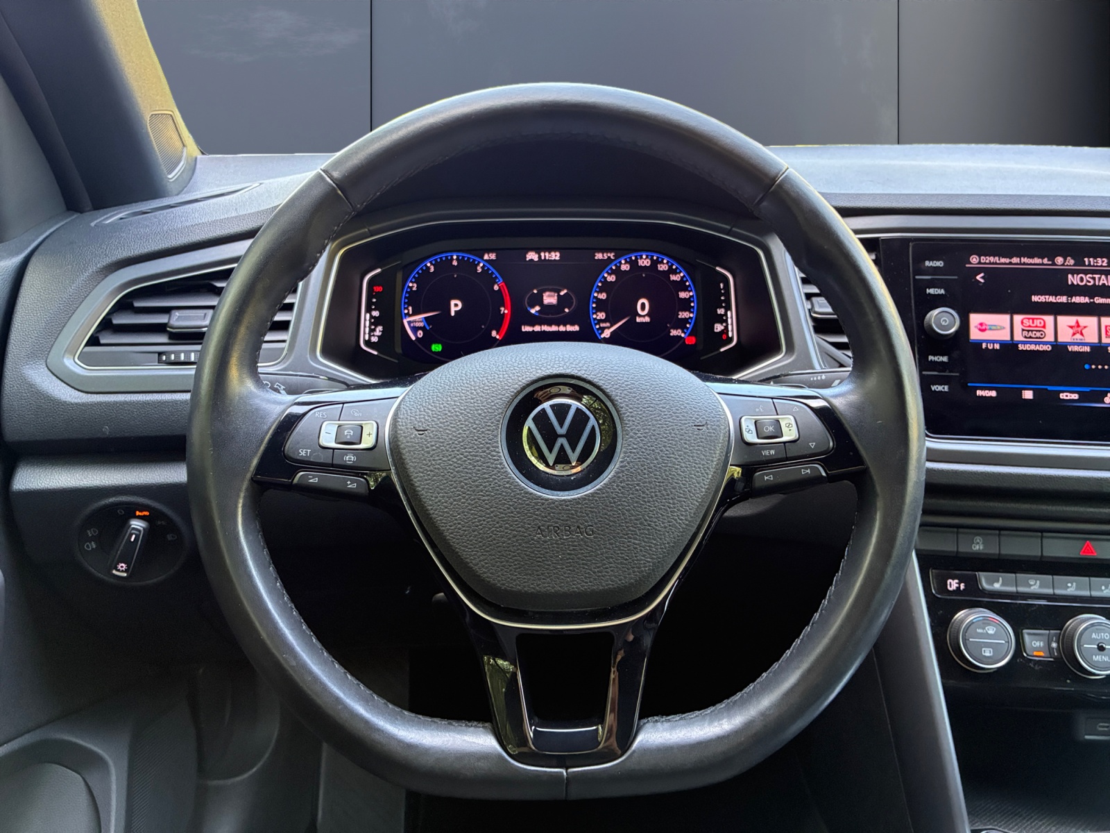Volkswagen T-Roc 15