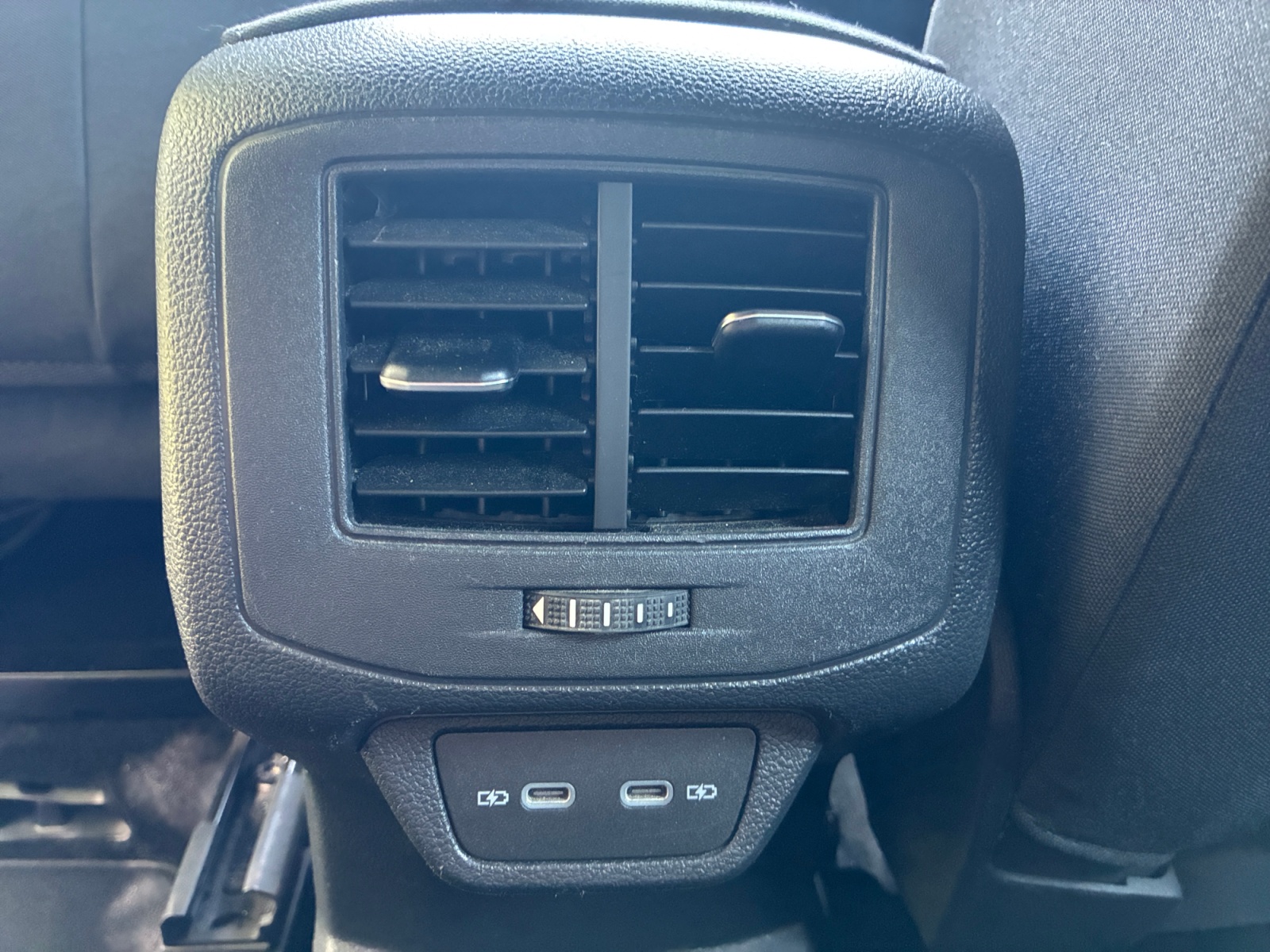 Volkswagen T-Roc 27