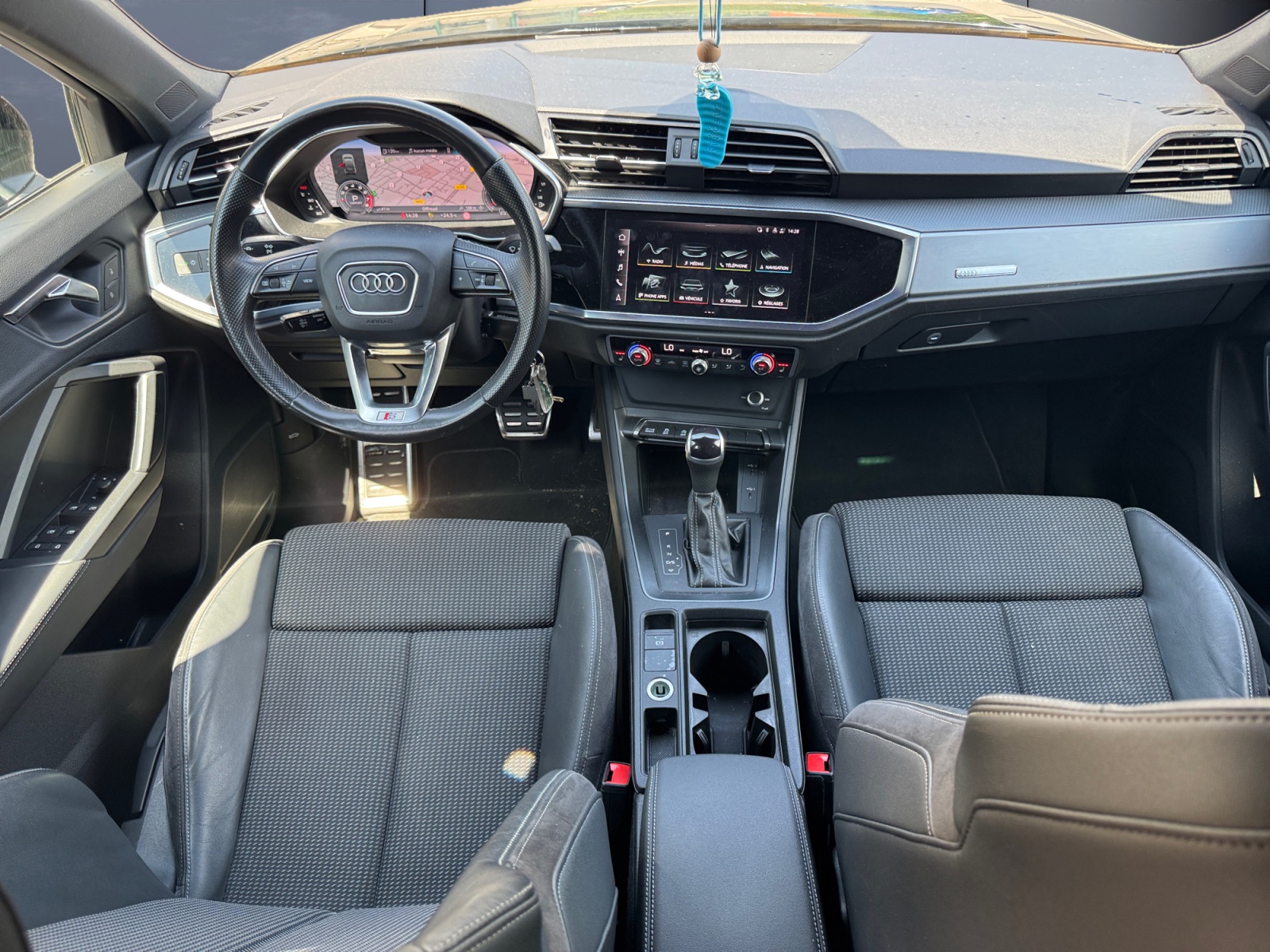 Audi Q3 14