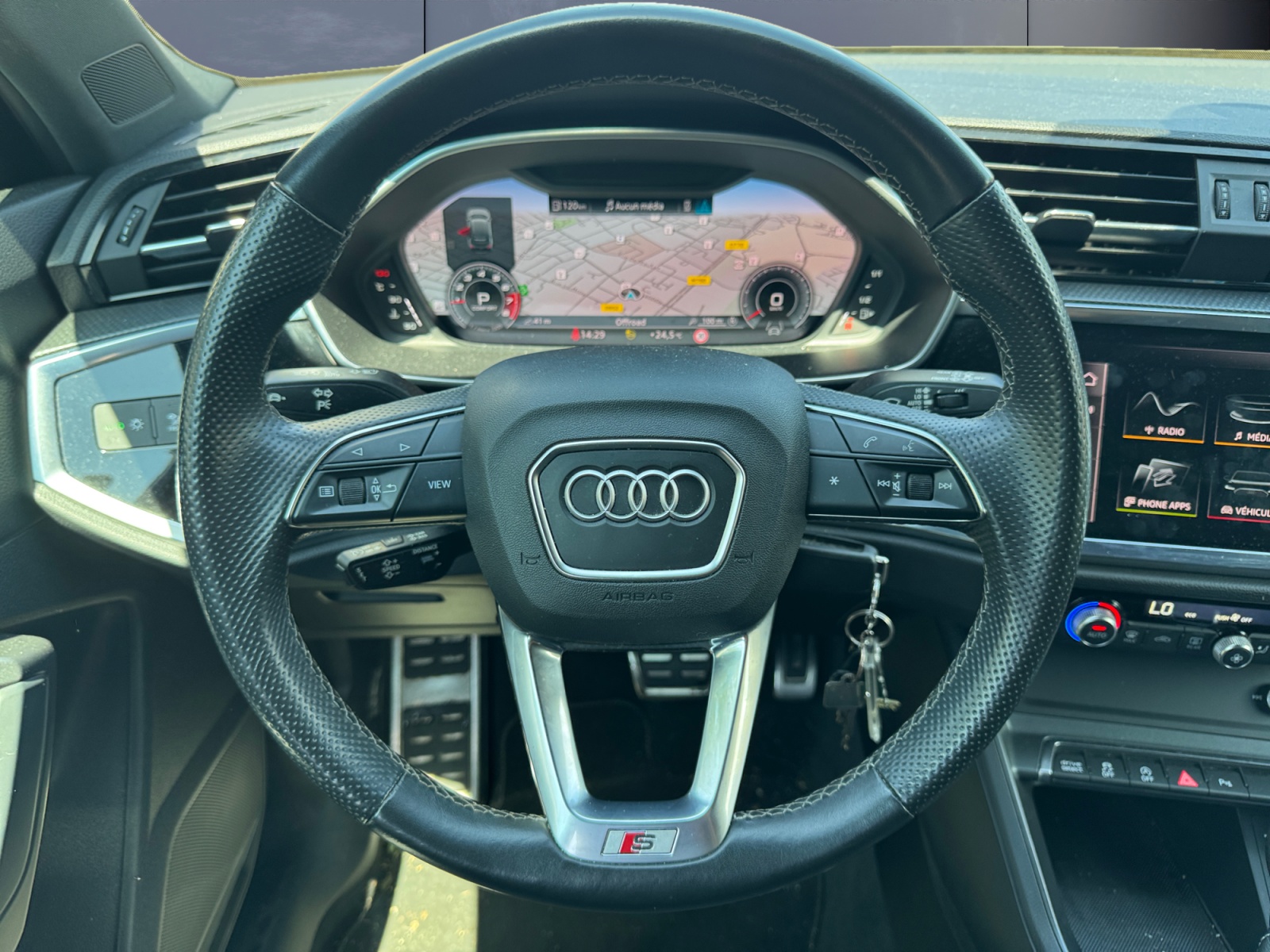 Audi Q3 15