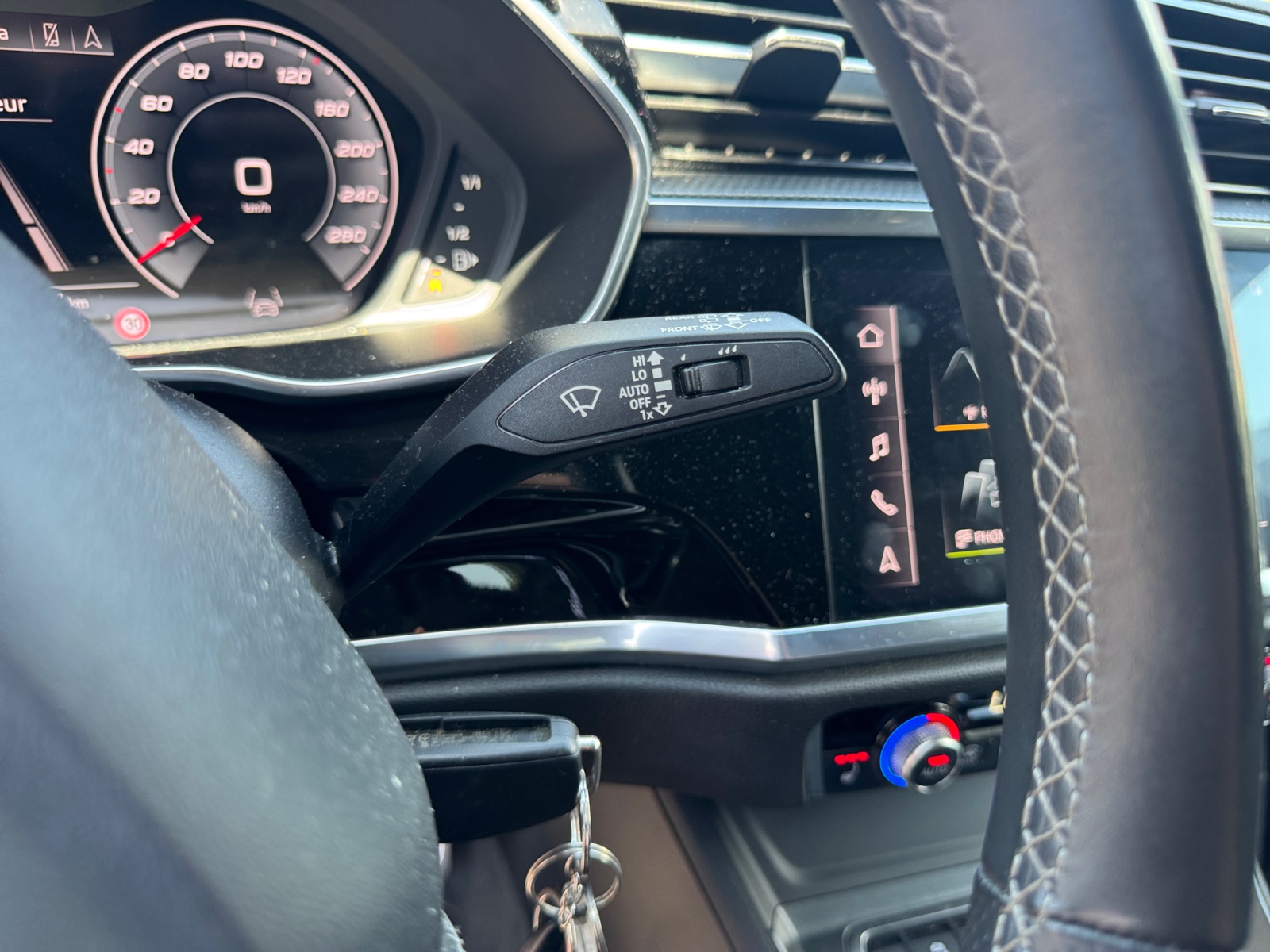 Audi Q3 24