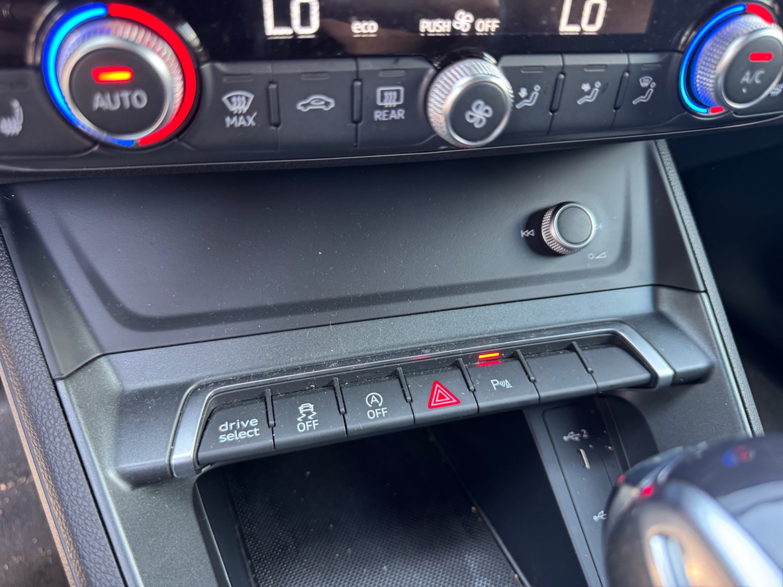 Audi Q3 30