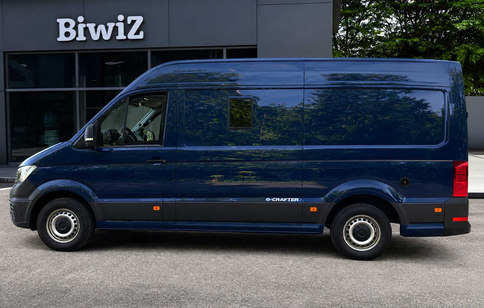 Volkswagen E-Crafter Vu 1
