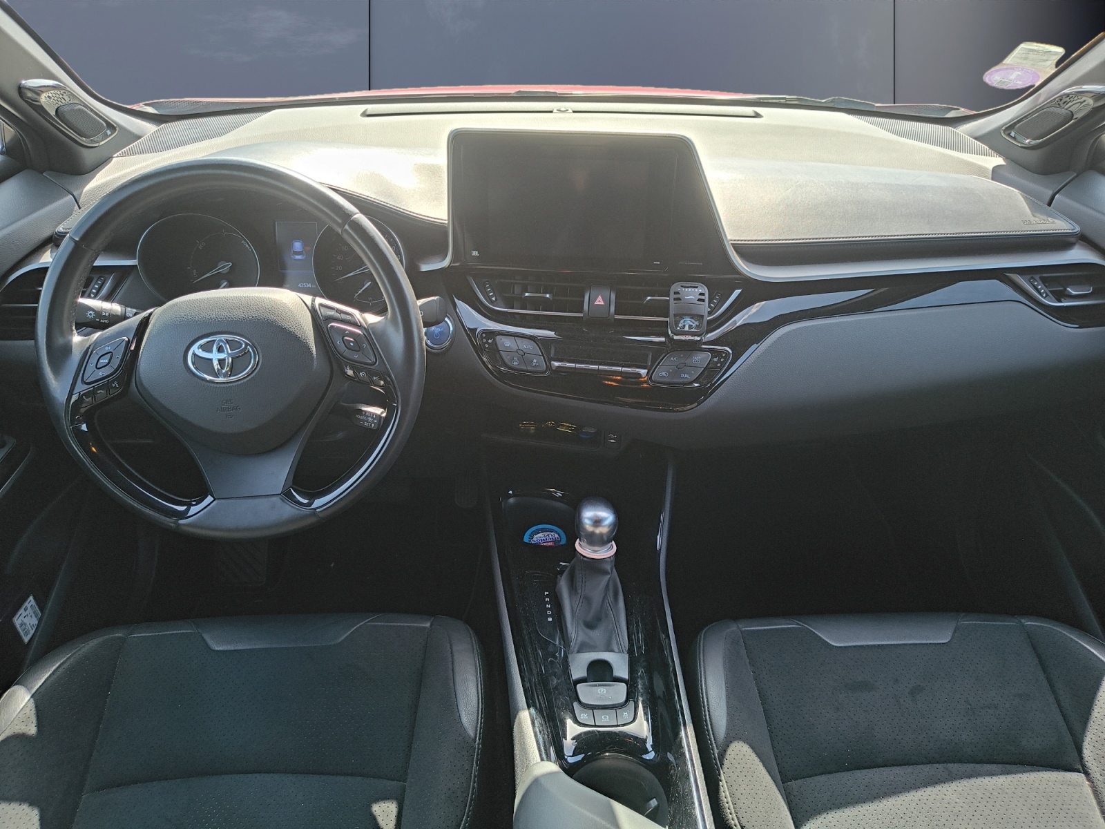 Toyota C-Hr 14
