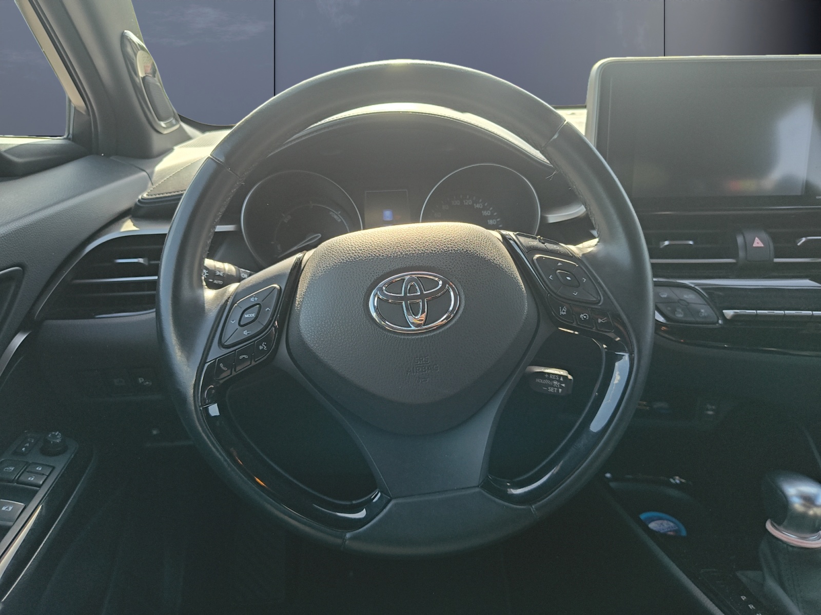 Toyota C-Hr 15