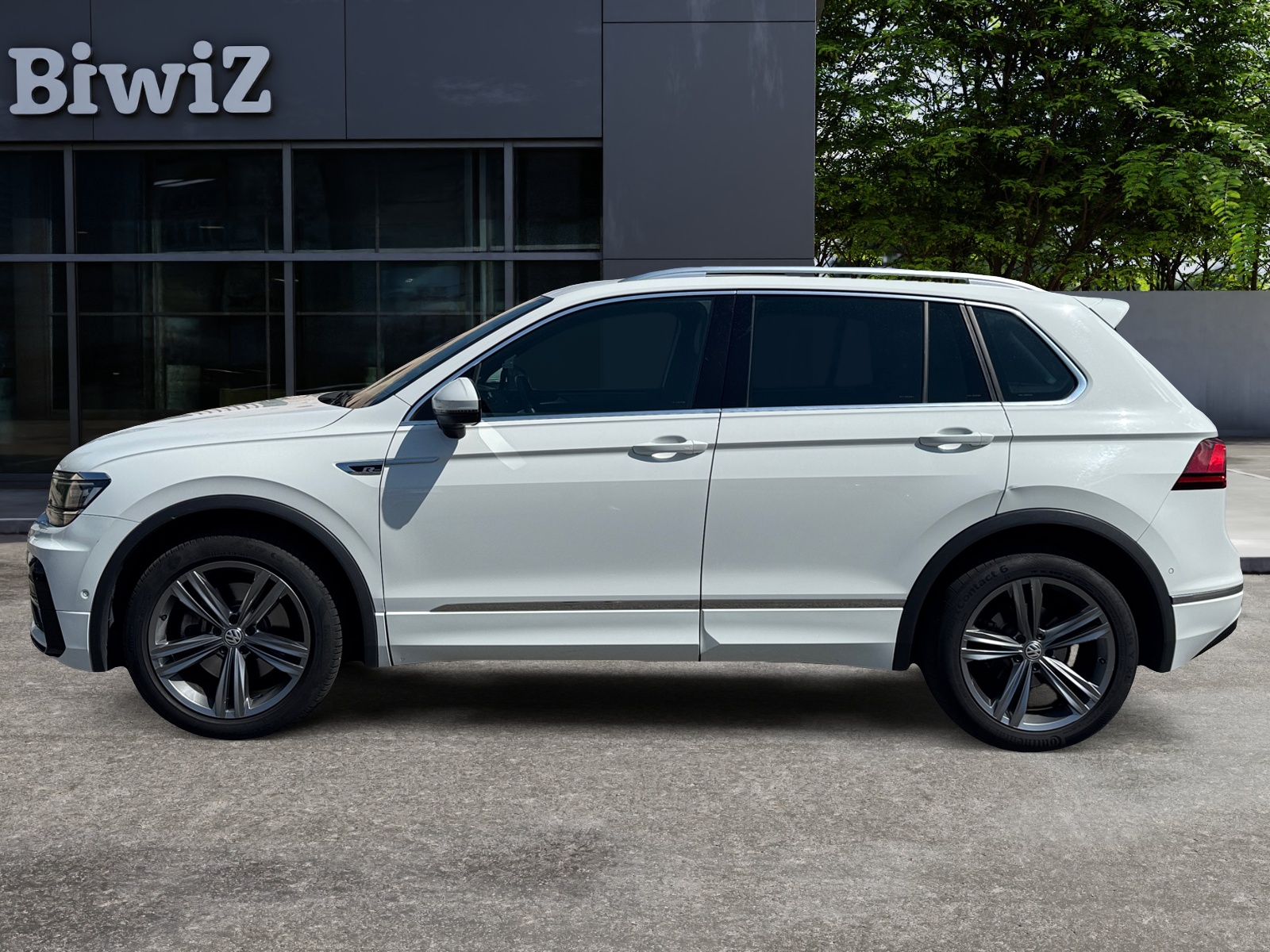 Volkswagen Tiguan 1