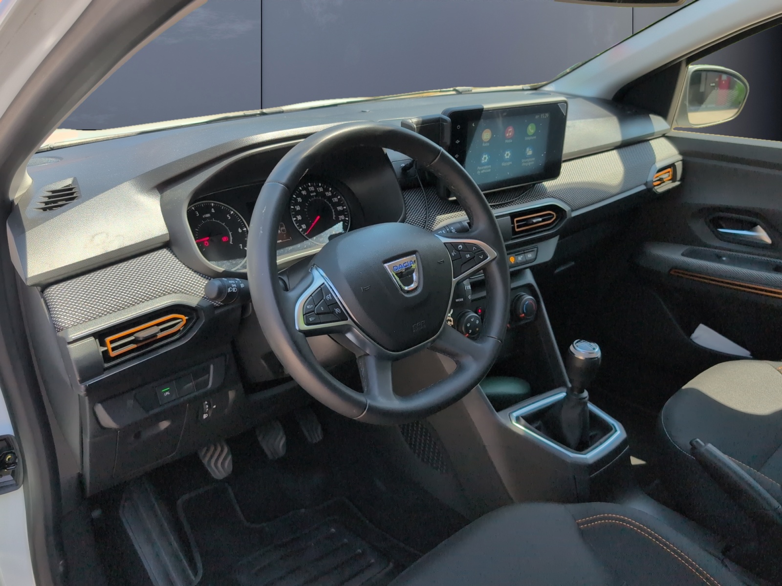Dacia Sandero 8