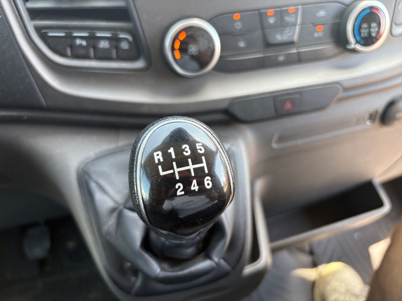 Ford Transit Vu 24