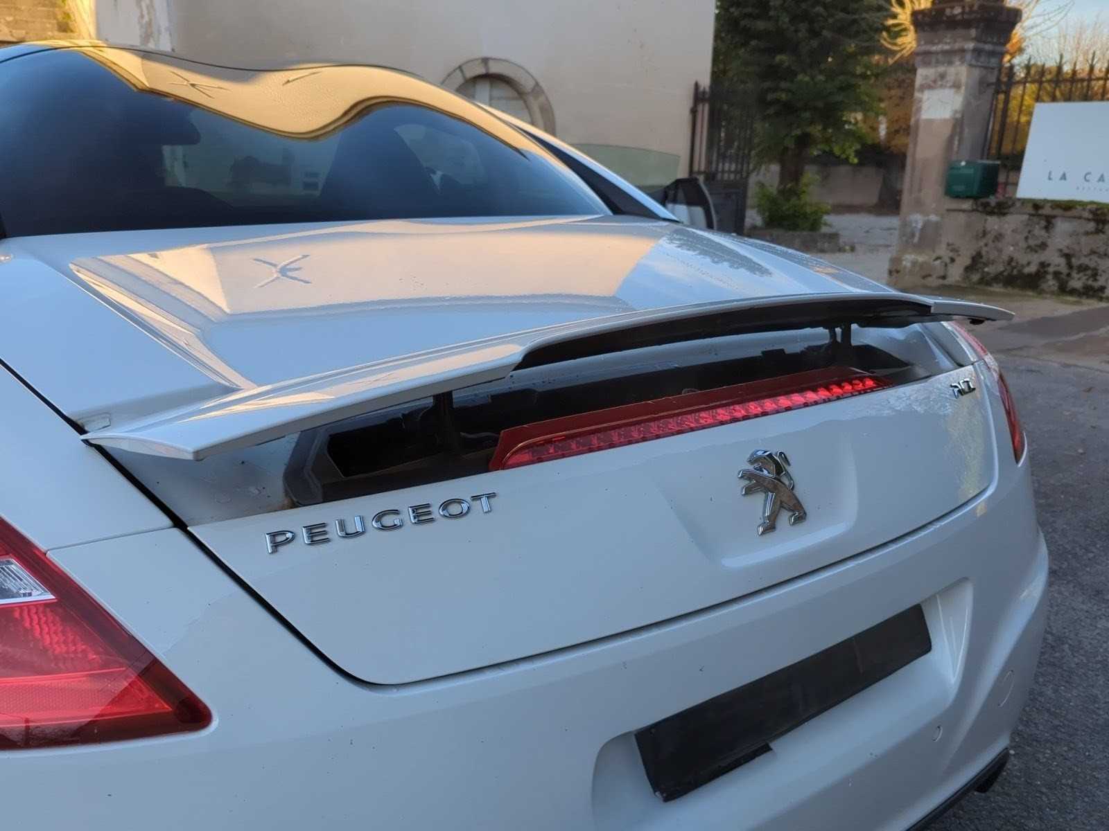 Peugeot RCZ 33
