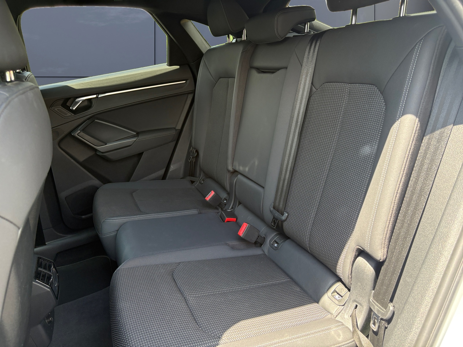 Audi Q3 10