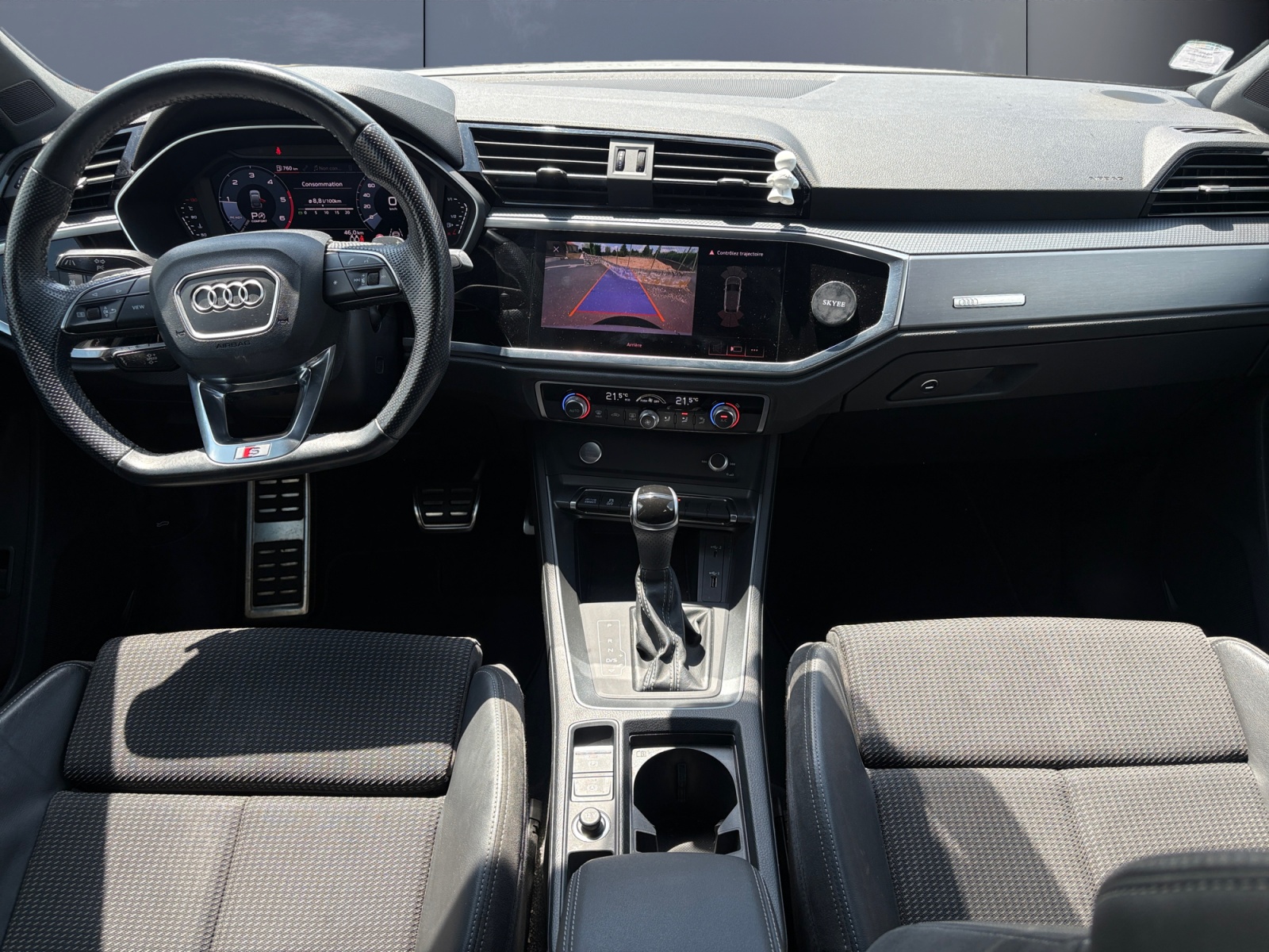 Audi Q3 14