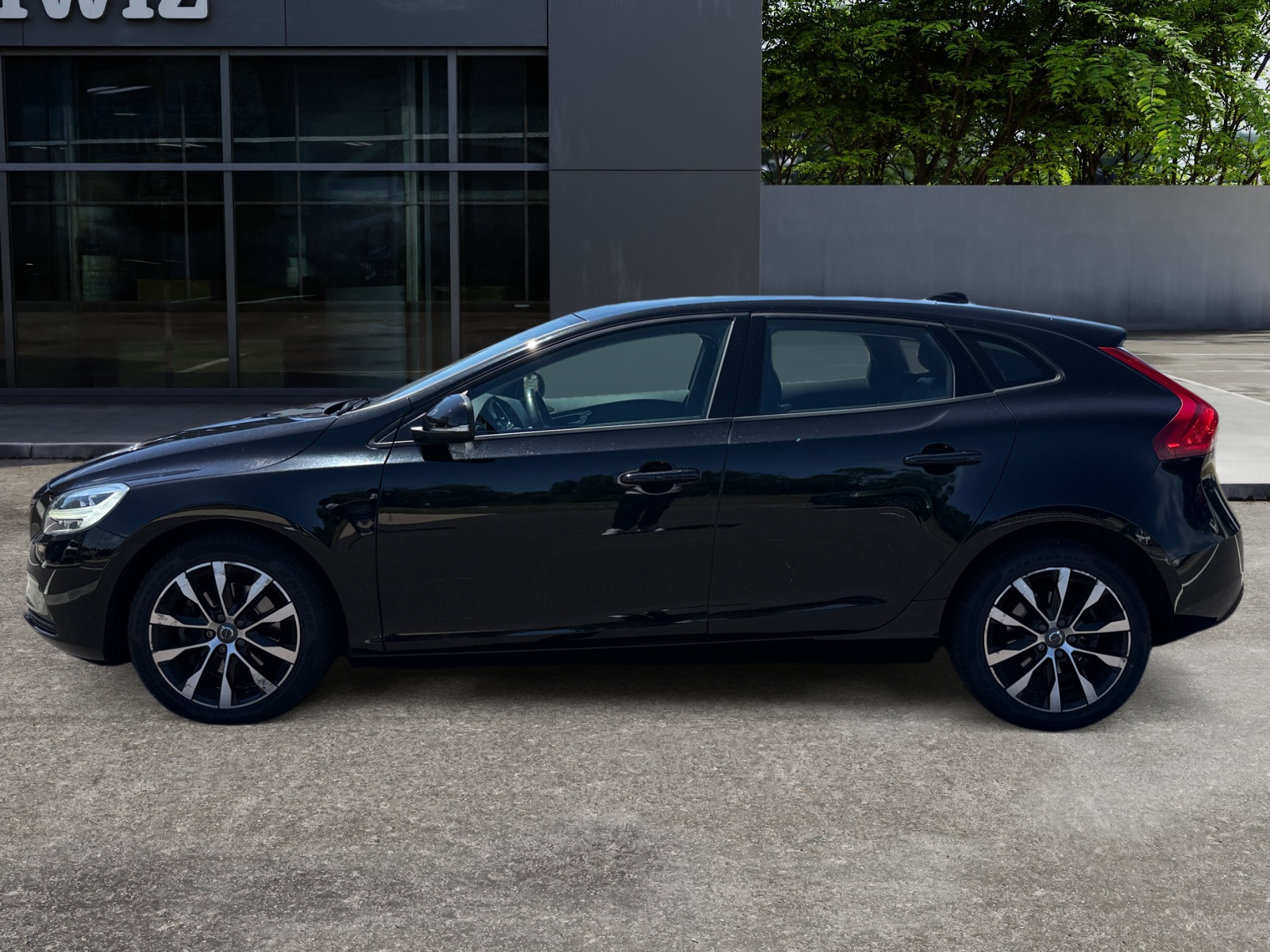 Volvo V40 1