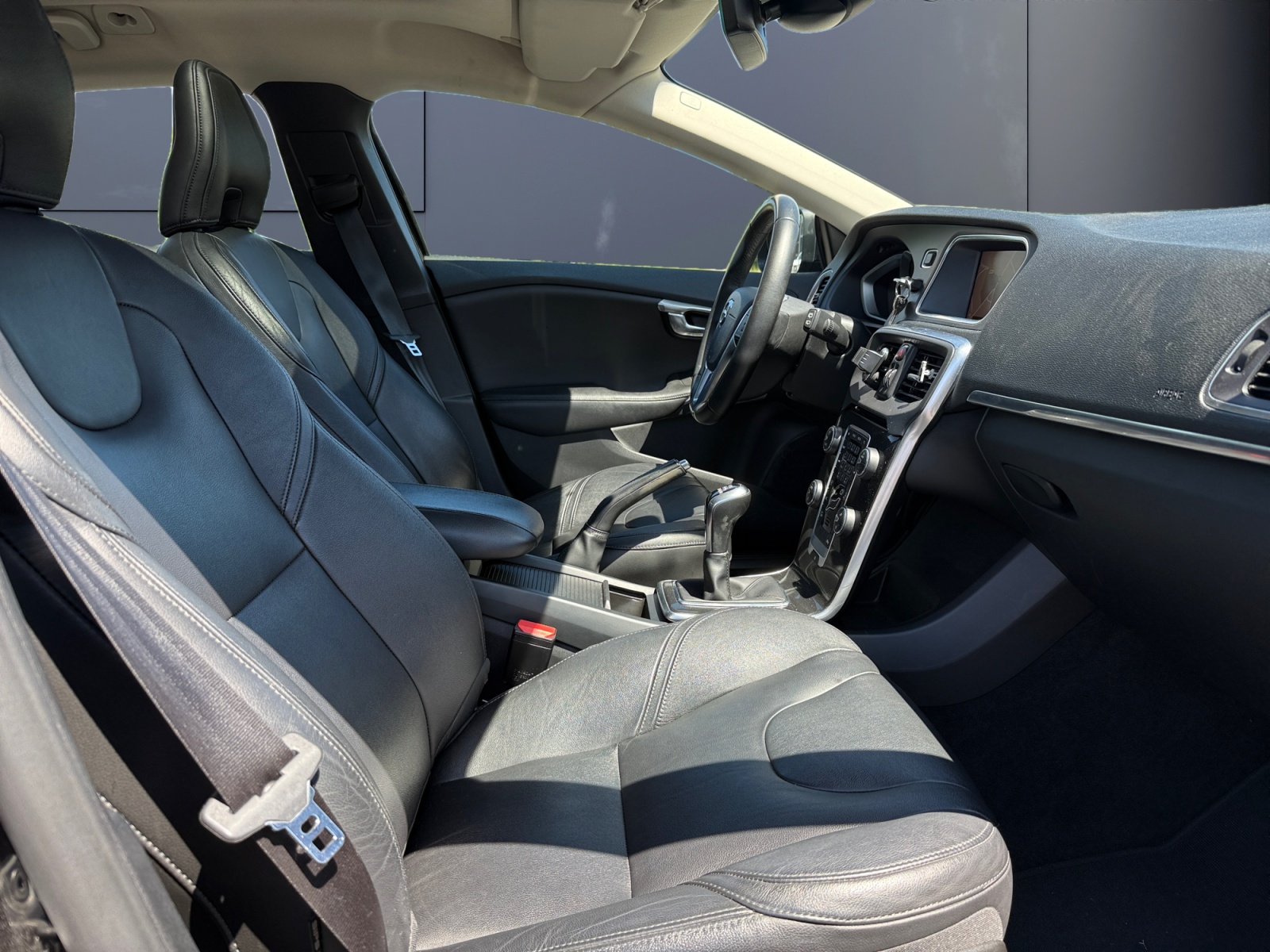Volvo V40 13