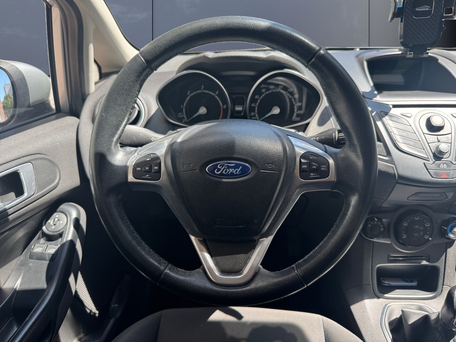 Ford Fiesta 15