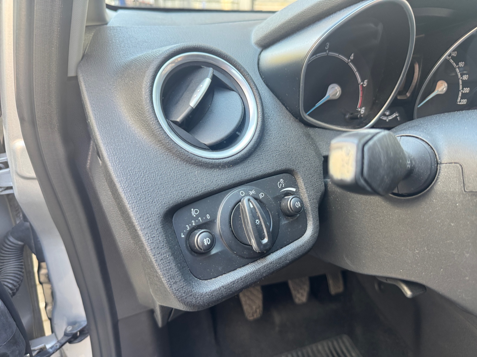 Ford Fiesta 18