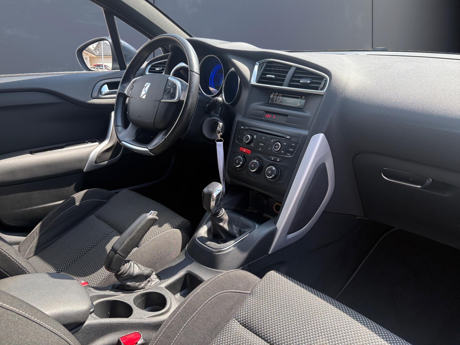 Ds Automobiles Ds 4 12