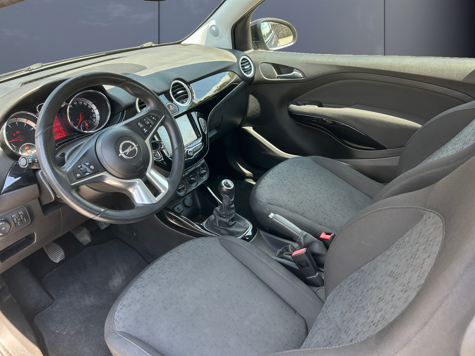 Opel Adam 8