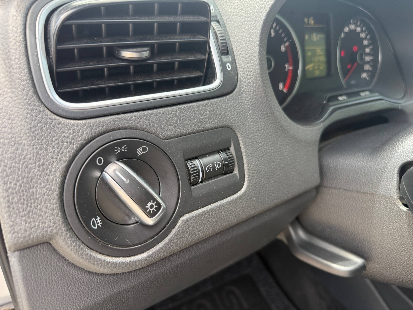 Volkswagen Polo 23