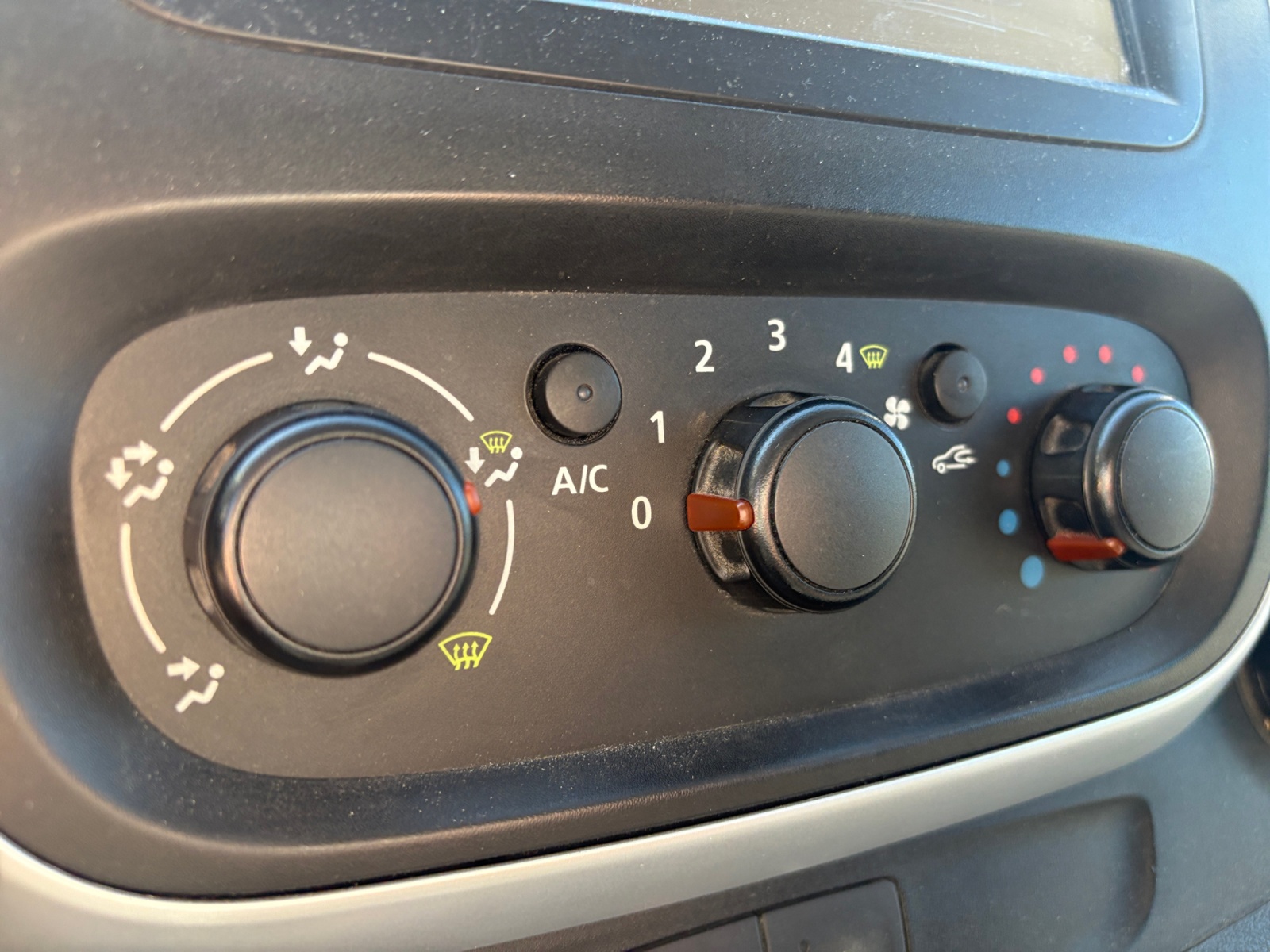 Renault Trafic 14