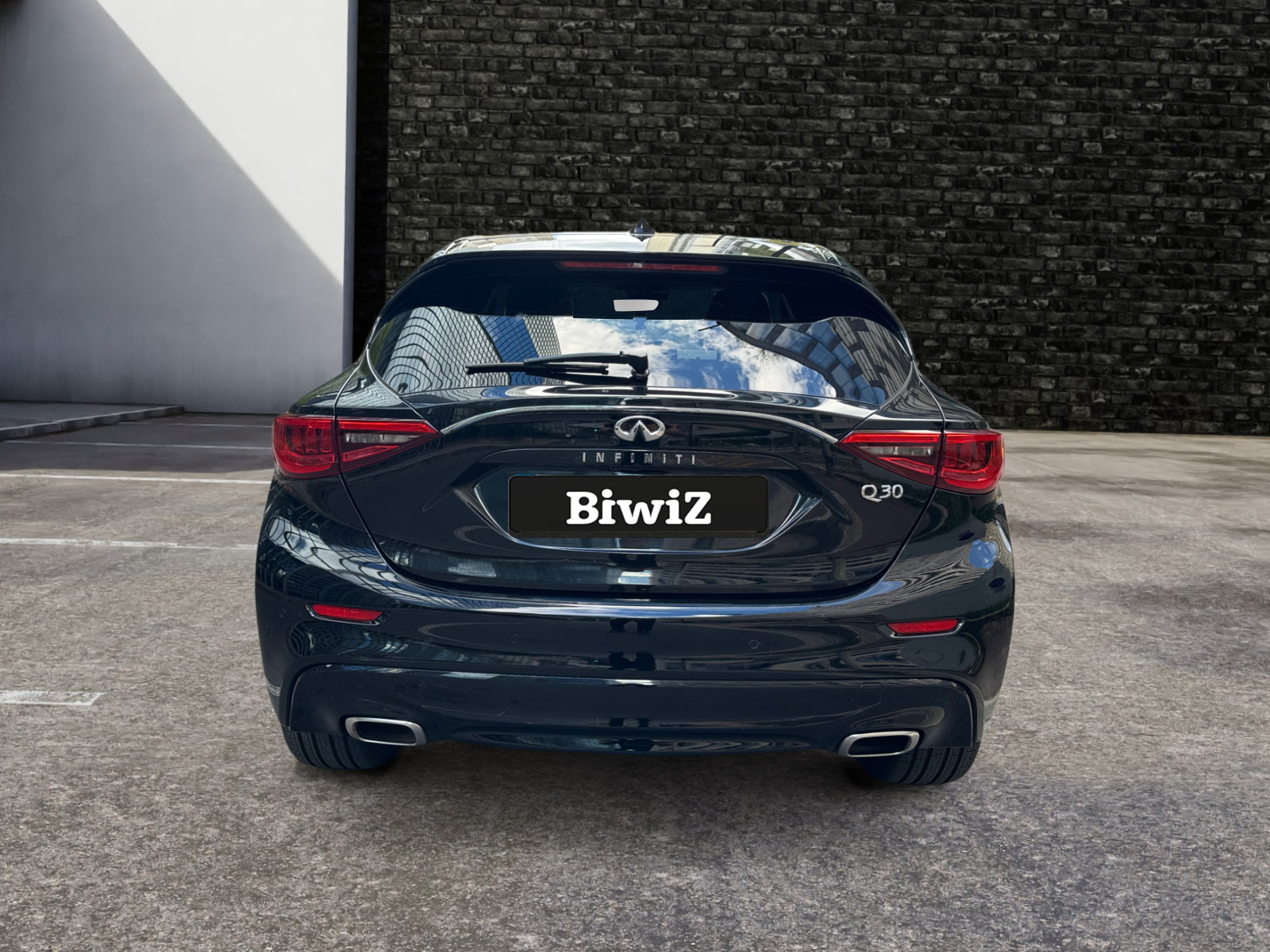 Infiniti Q30 3