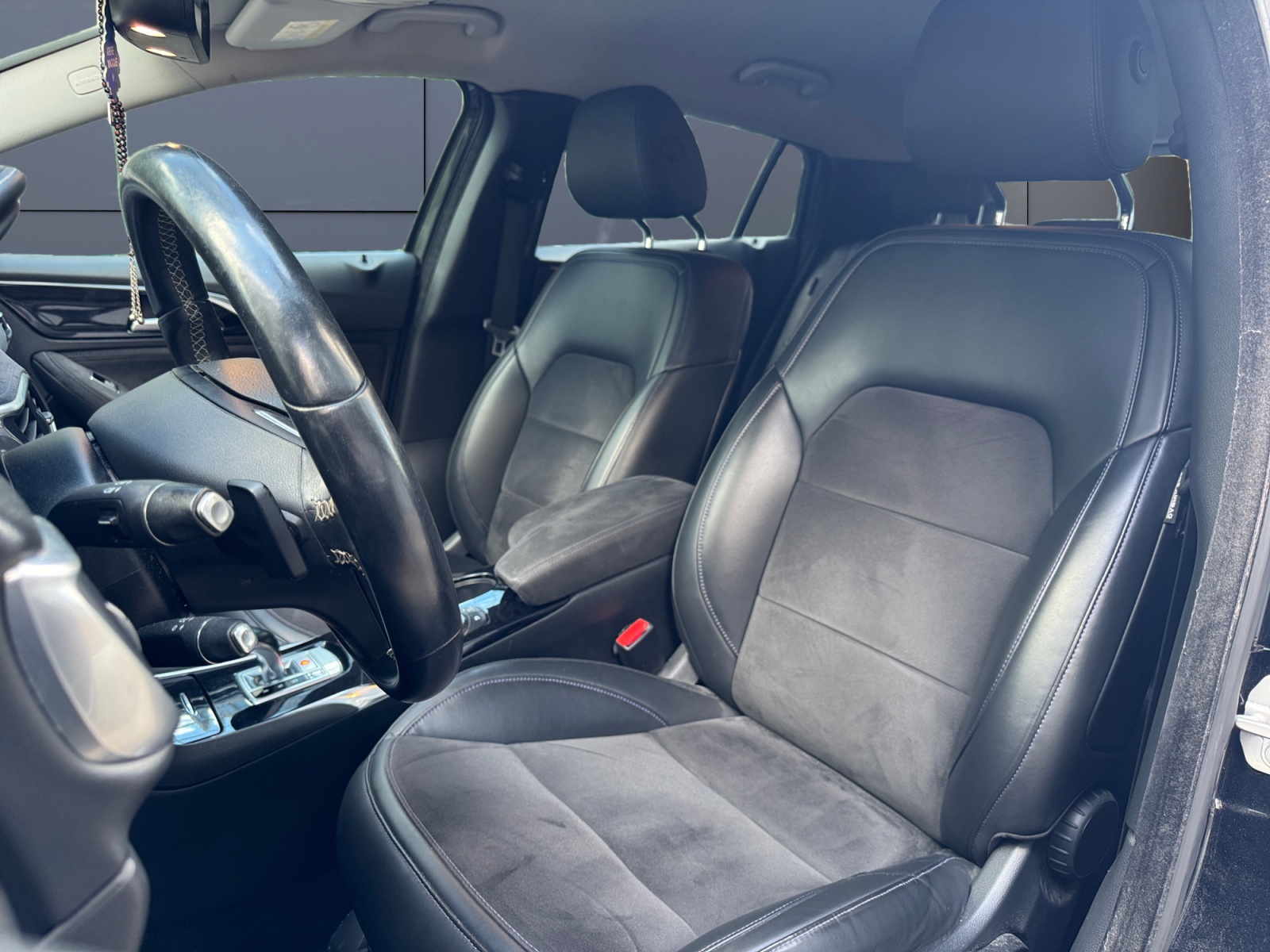 Infiniti Q30 9