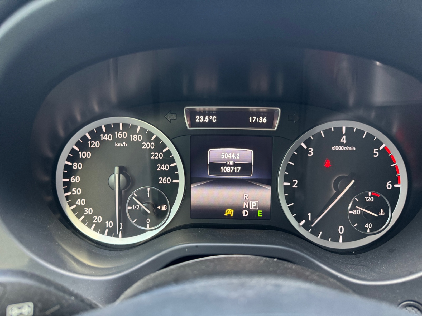 Infiniti Q30 16