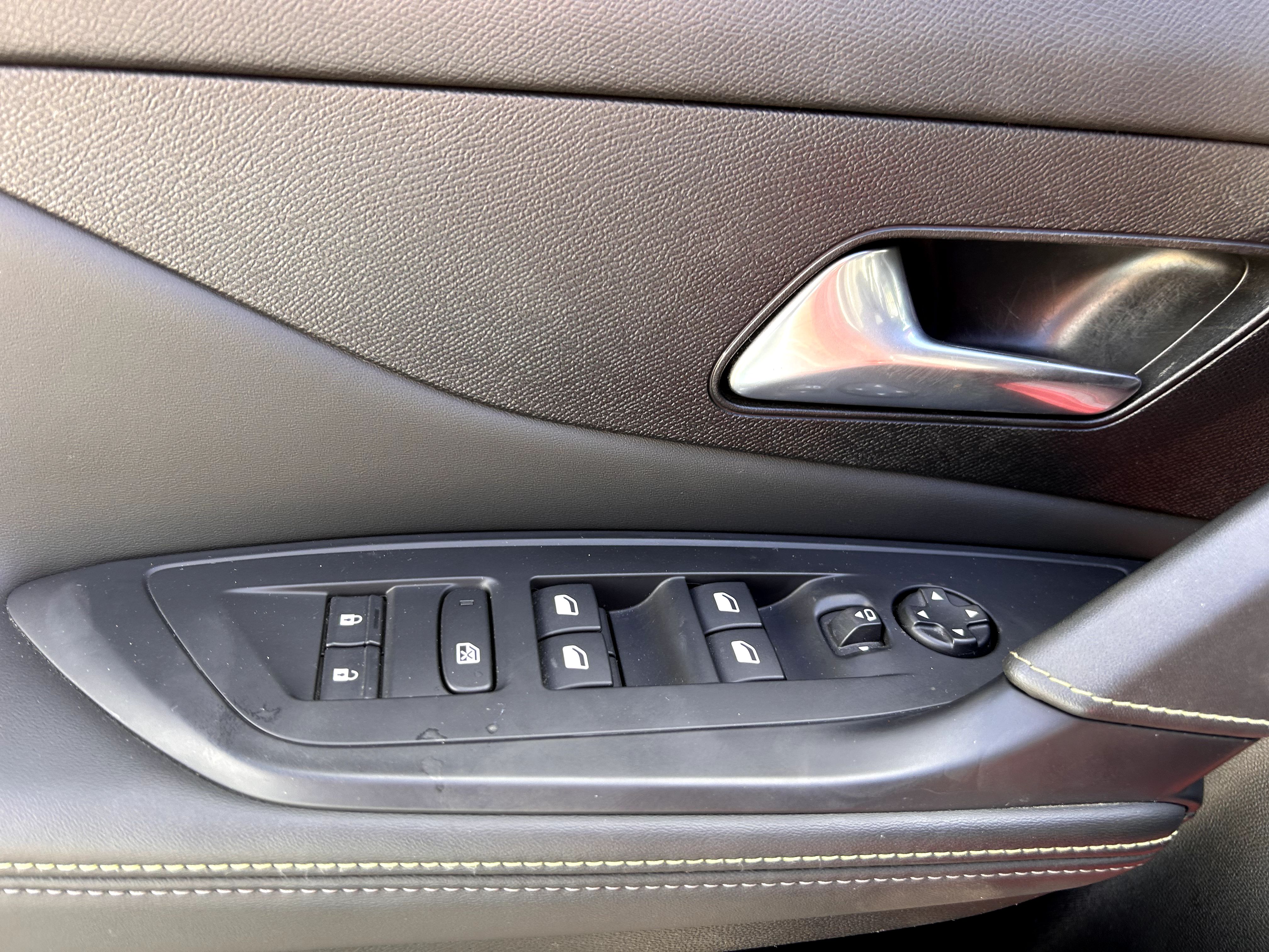Peugeot 308 17