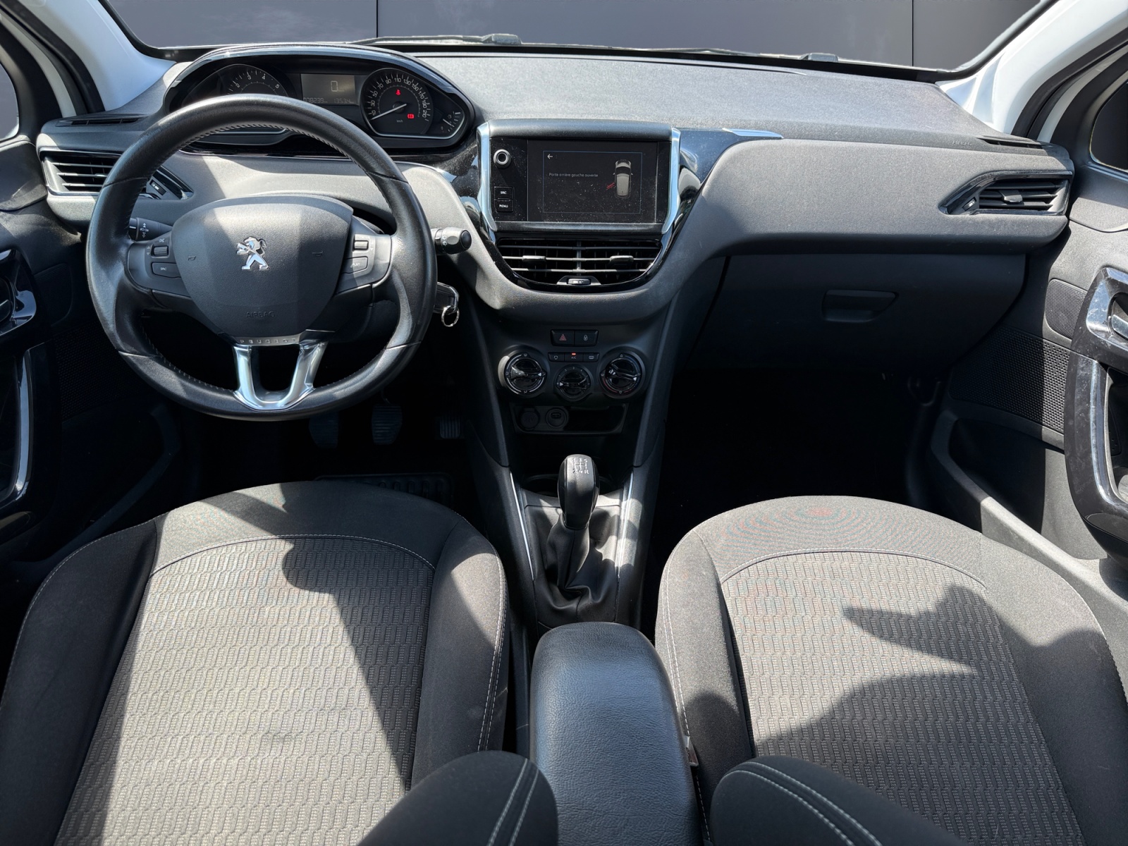 Peugeot 208 14