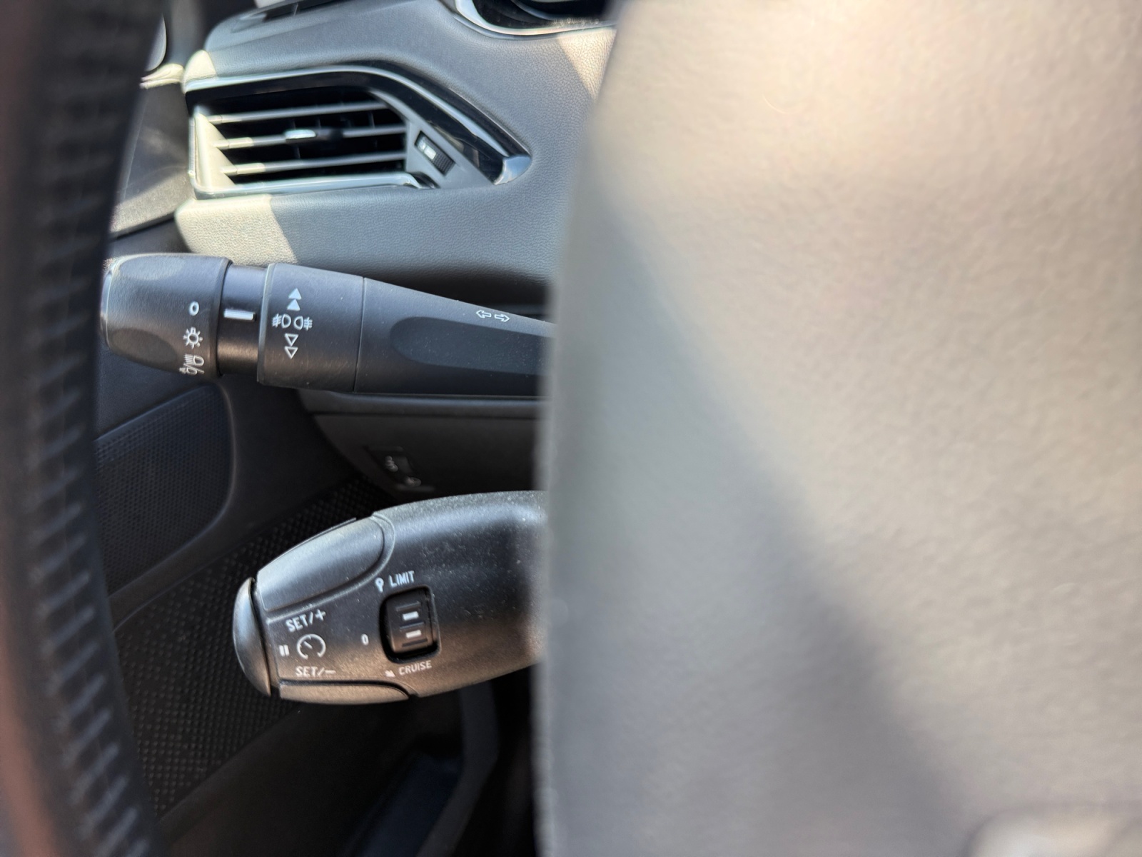 Peugeot 208 19