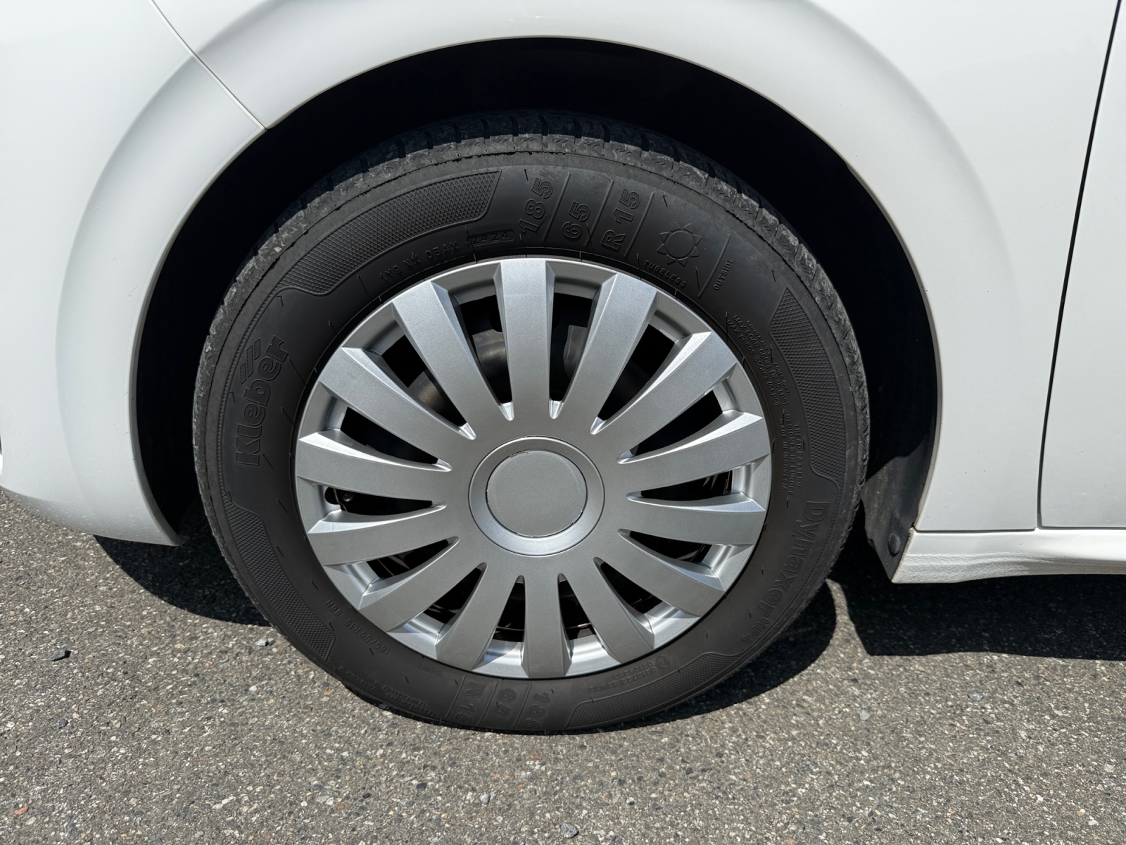 Peugeot 208 32