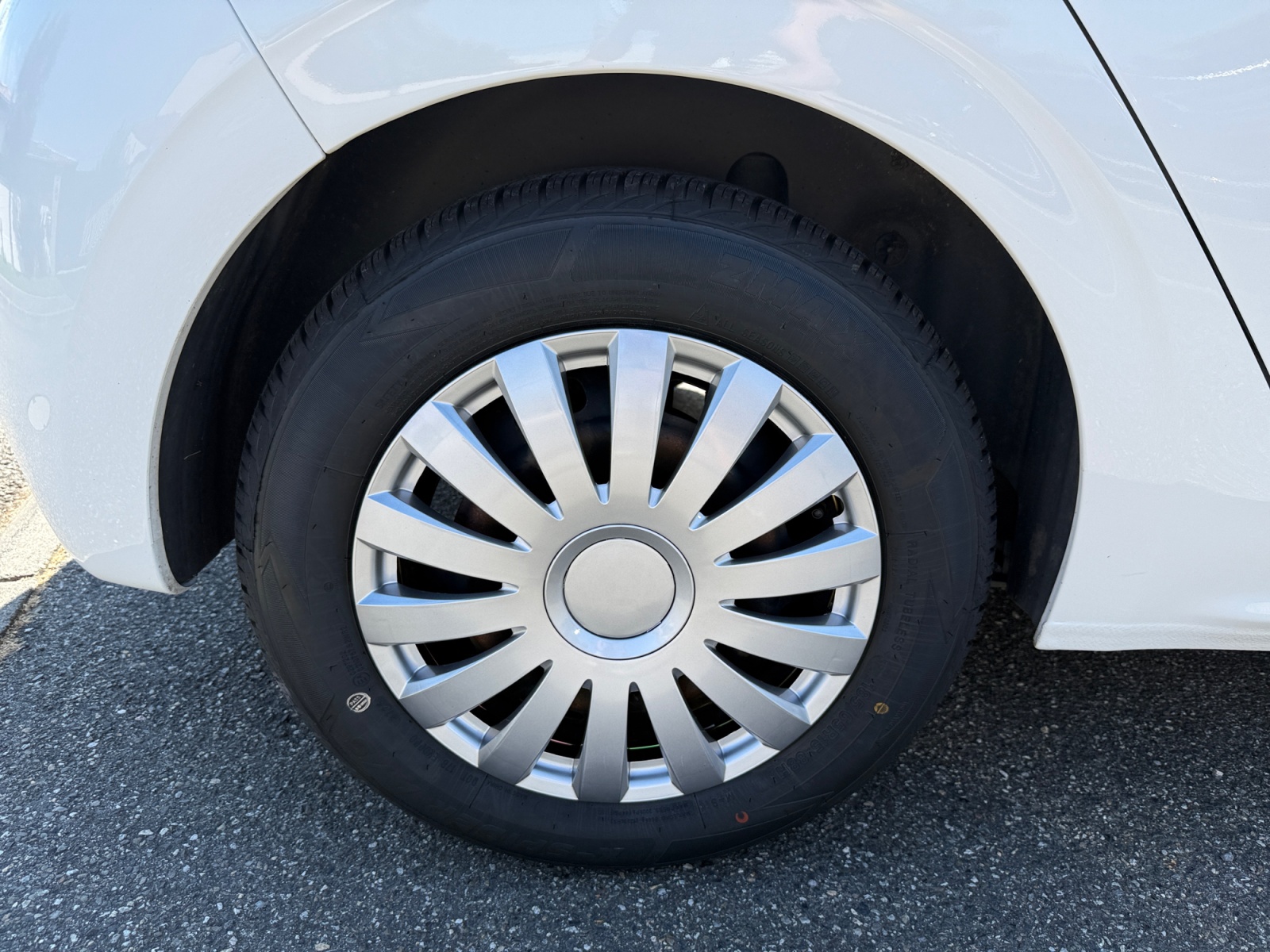 Peugeot 208 35