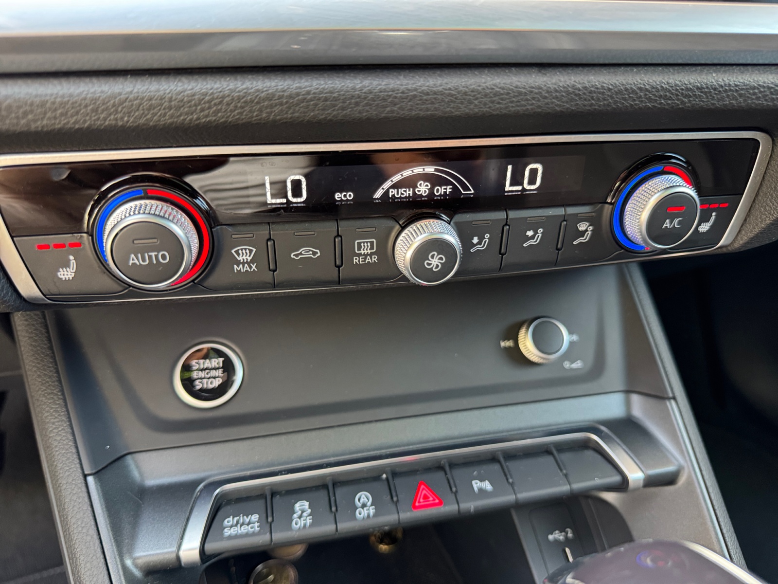 Audi Q3 30