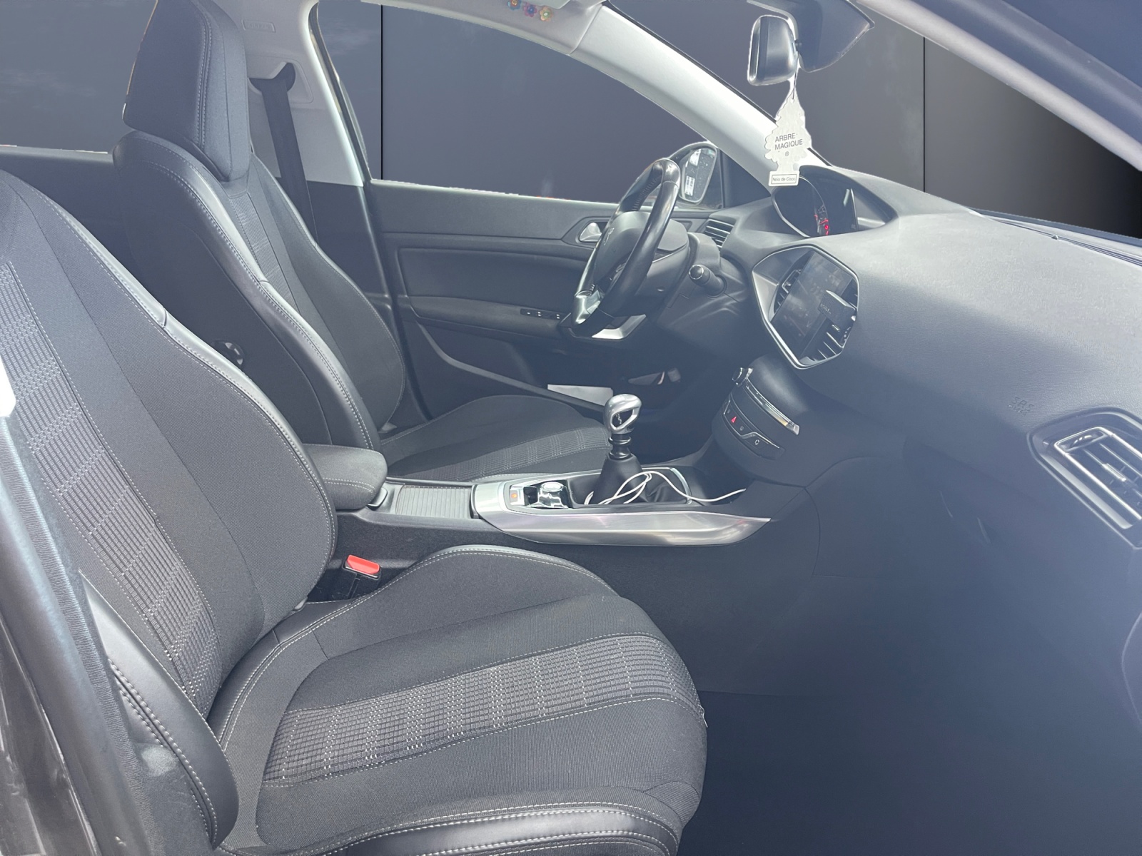 Peugeot 308 13