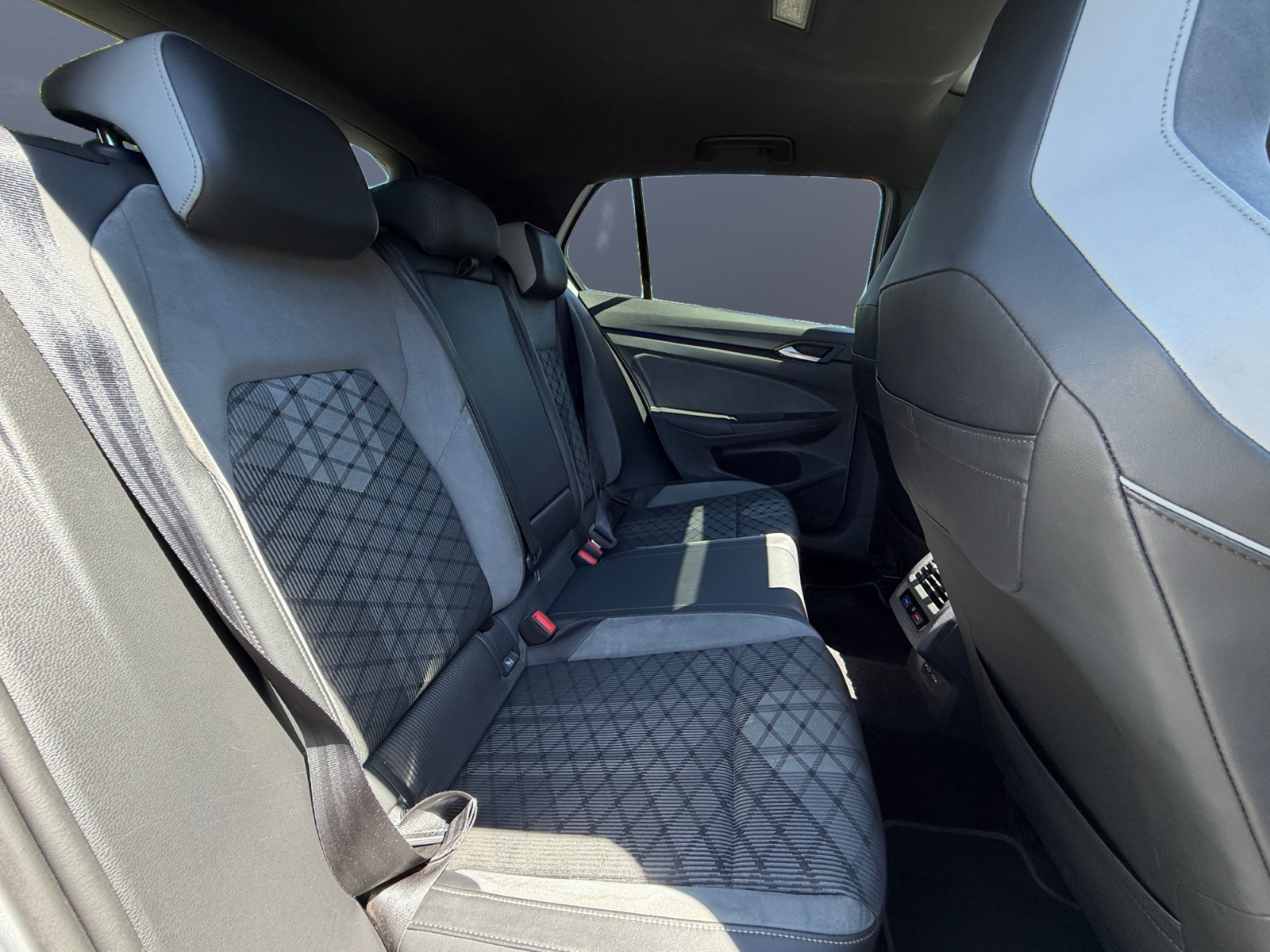 Volkswagen Golf 11