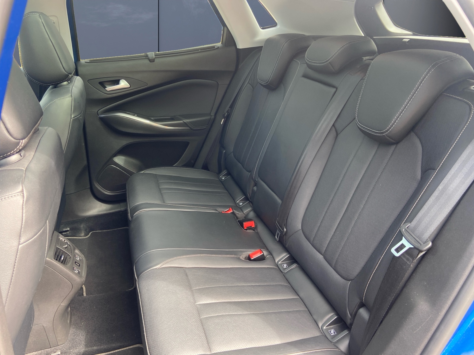 Opel Grandland X 10