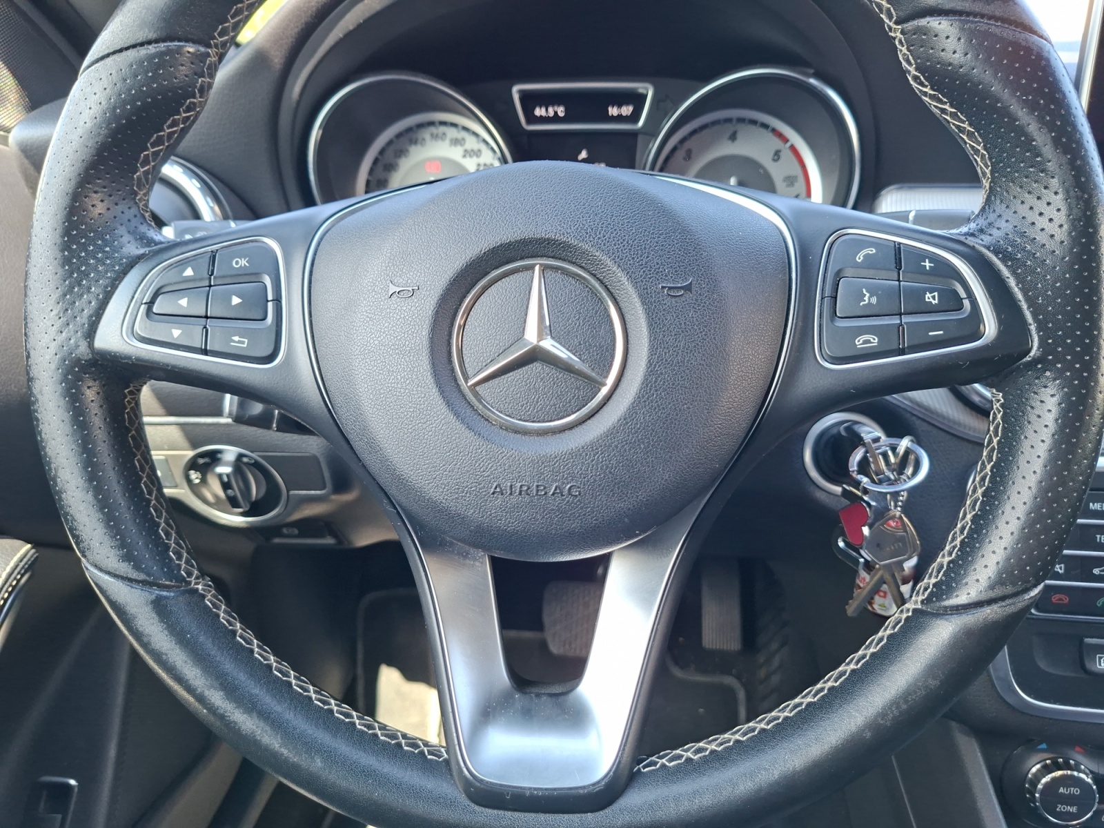 Mercedes-Benz Gla 16