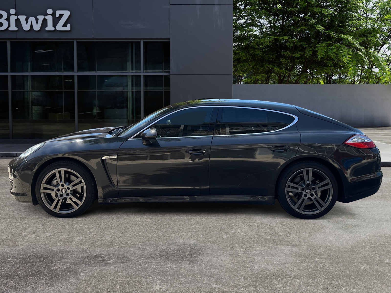 Porsche Panamera 1
