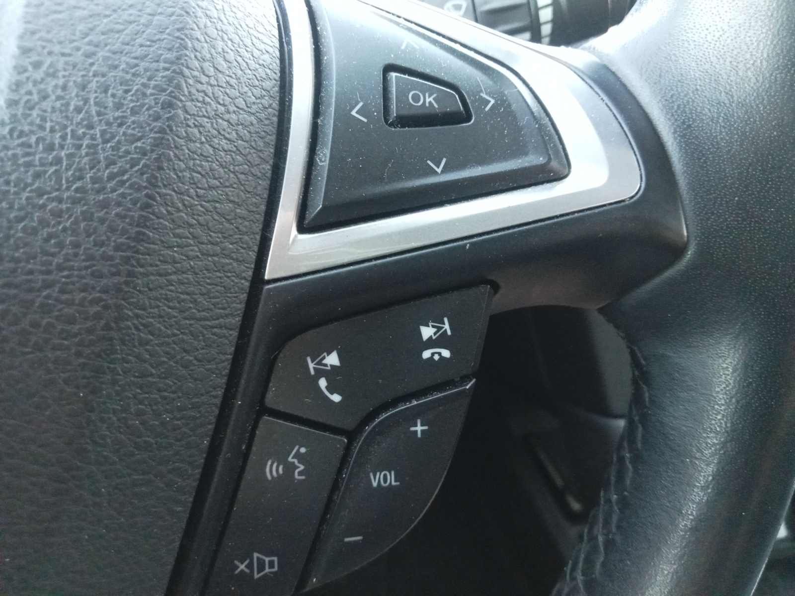 Ford Mondeo 23
