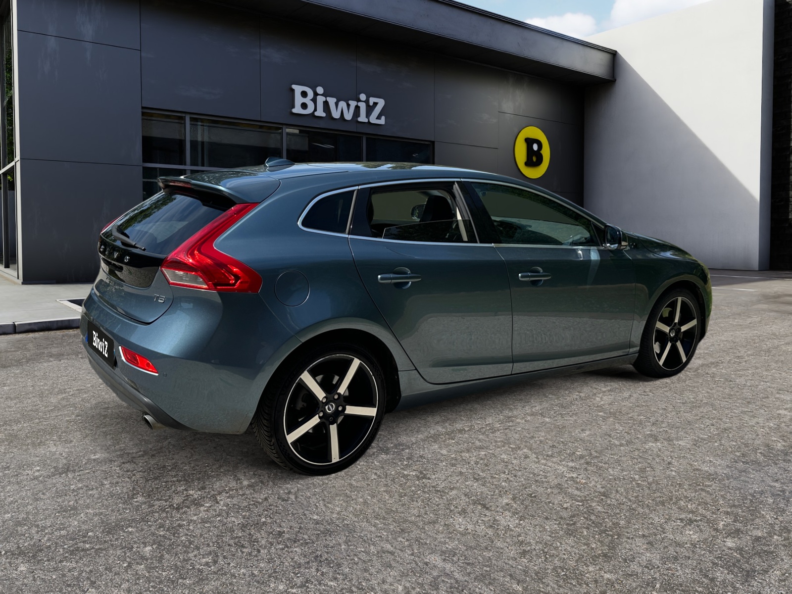 Volvo V40 4