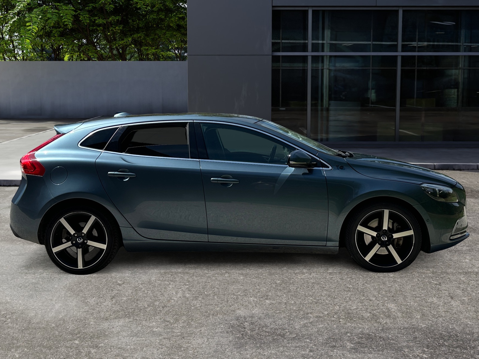 Volvo V40 5