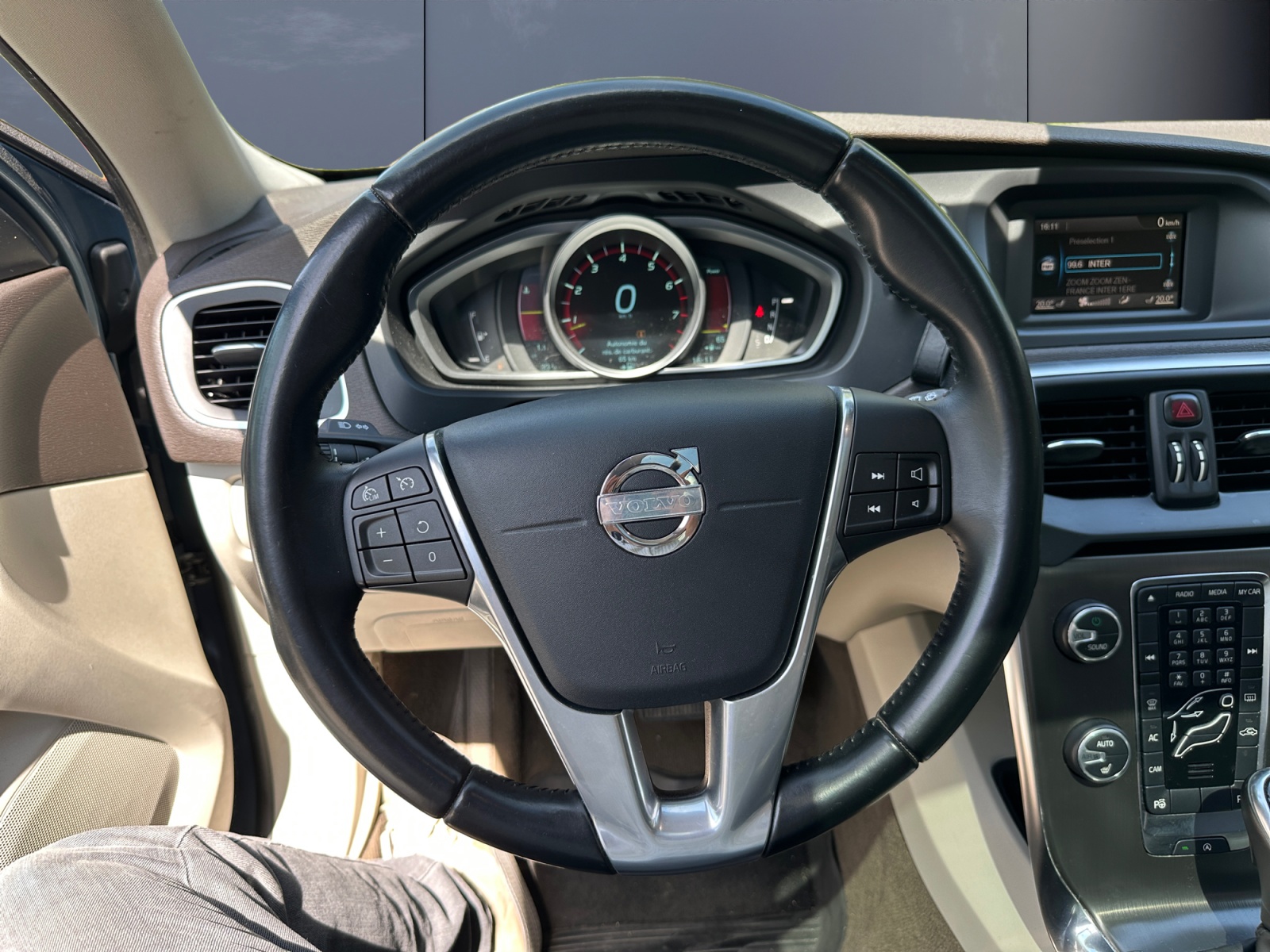 Volvo V40 20